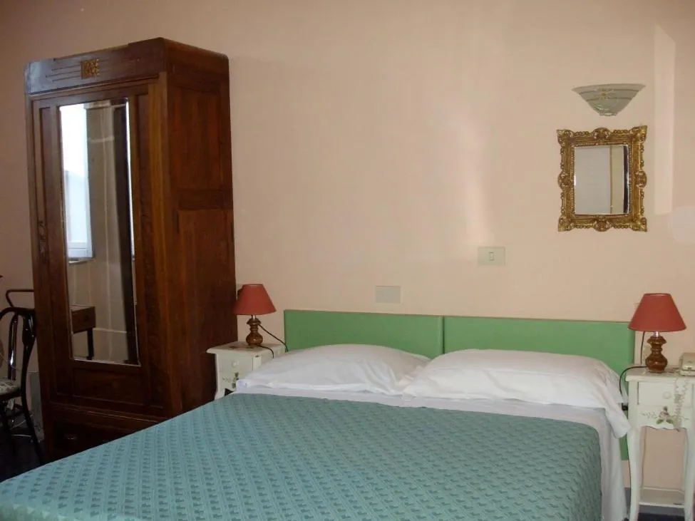 Bed in Albergo Anna