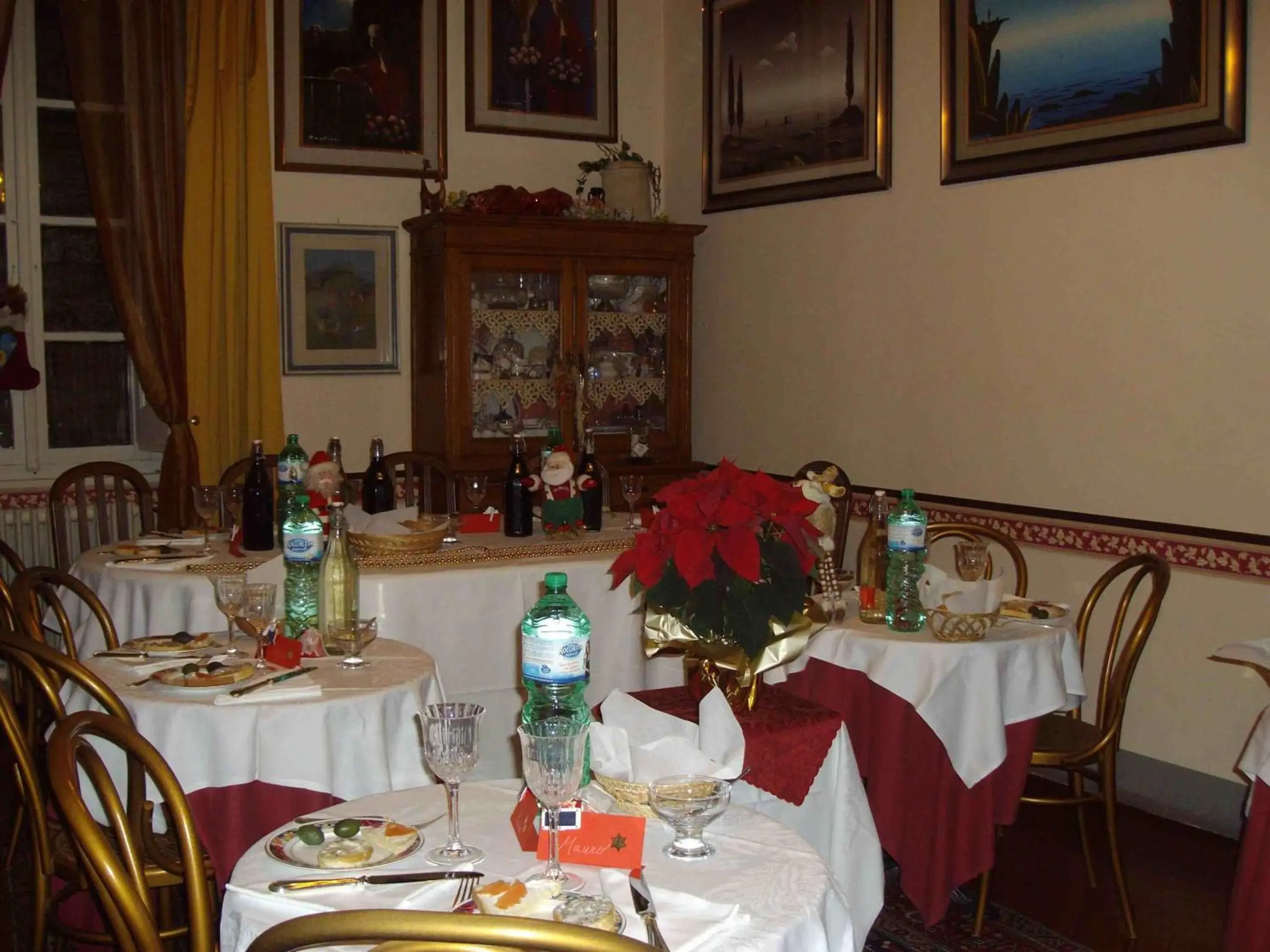 Area and facilities, Restaurant/Places to Eat in Albergo Anna