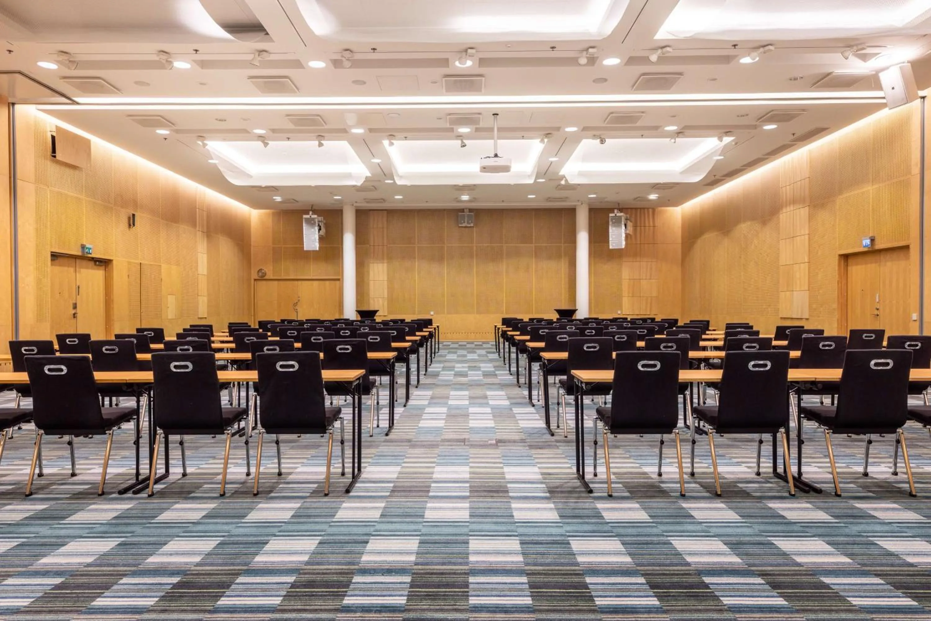 Meeting/conference room in Hilton Helsinki Airport