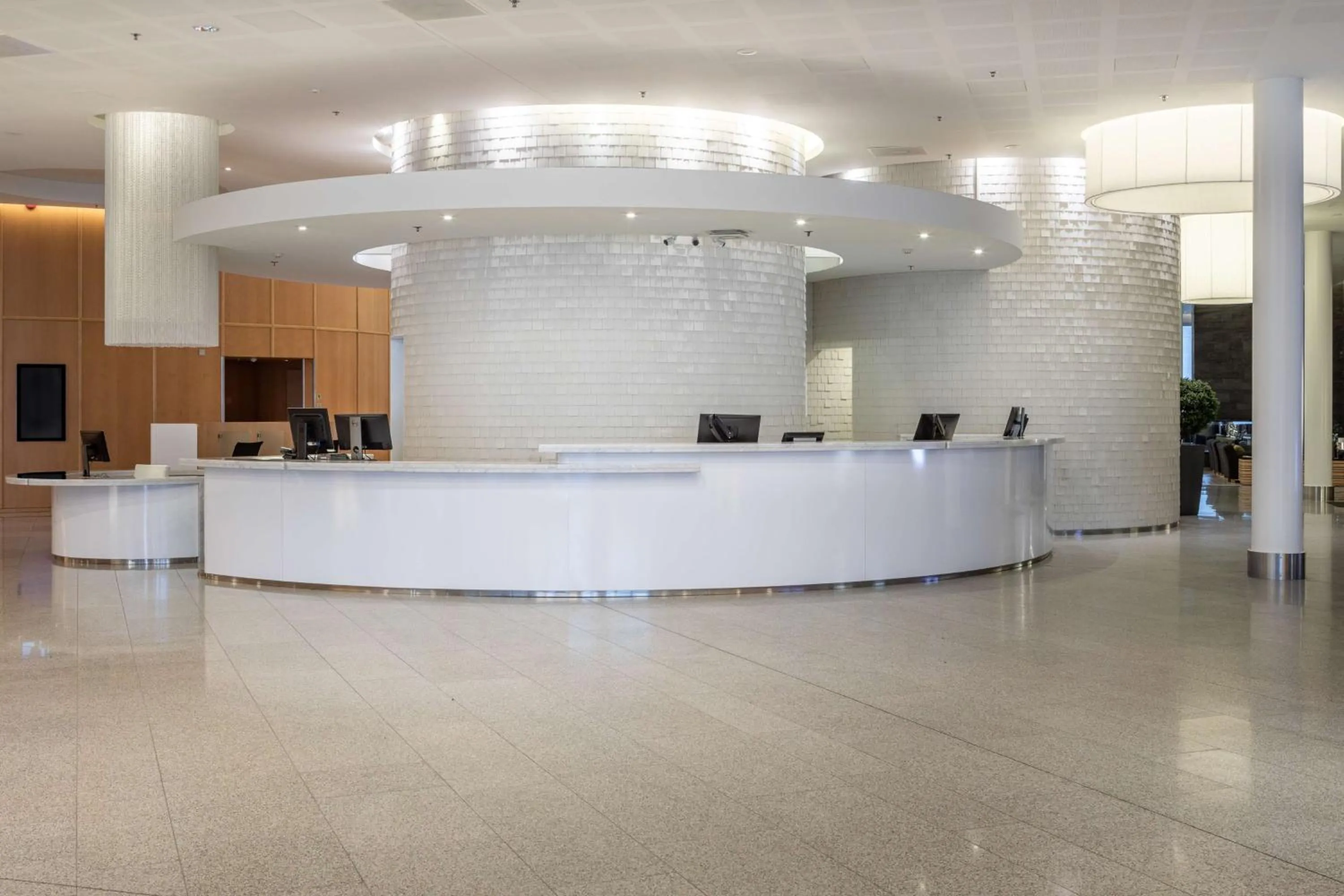 Lobby or reception in Hilton Helsinki Airport