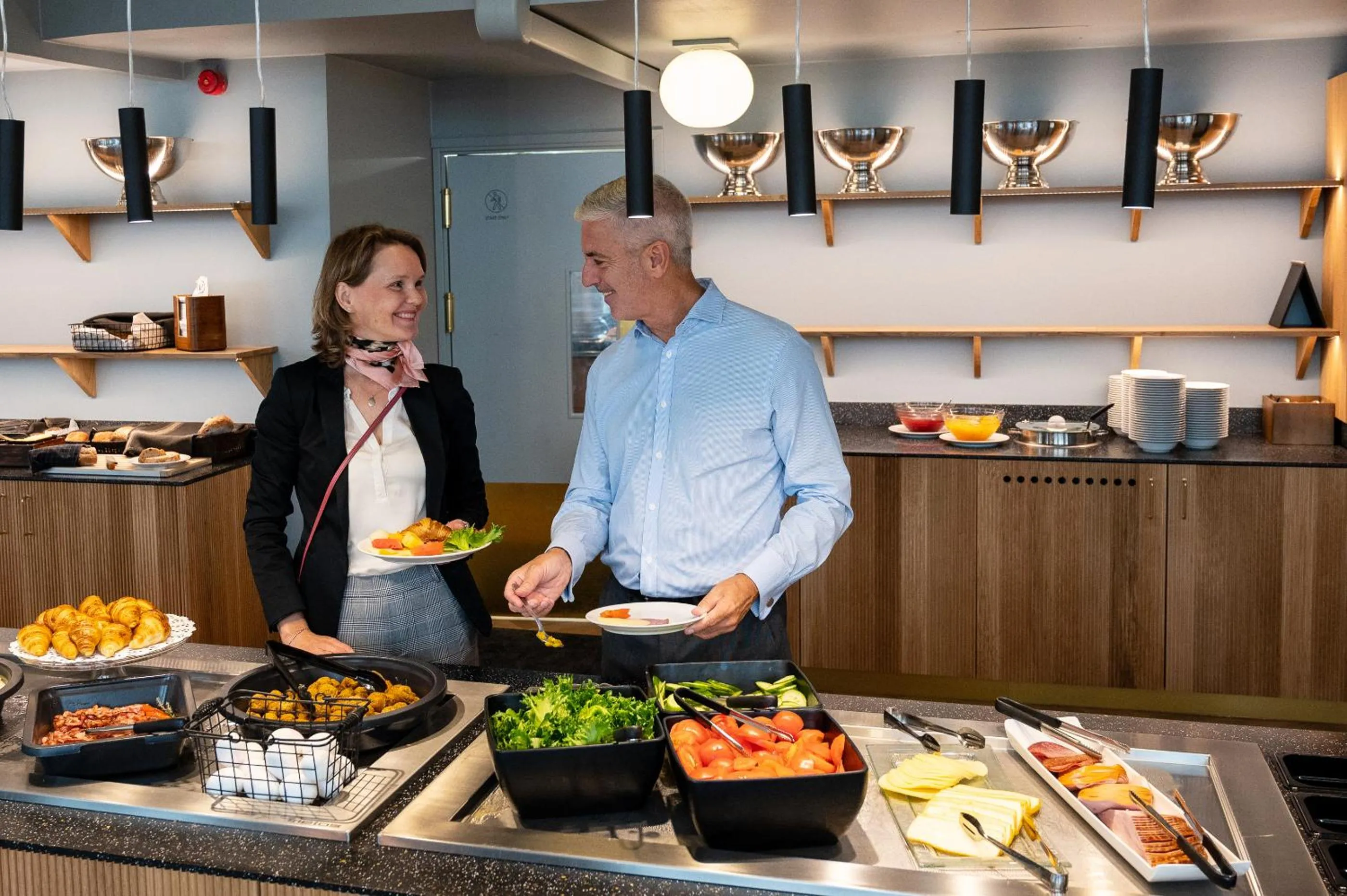 People in Hotel Arthur