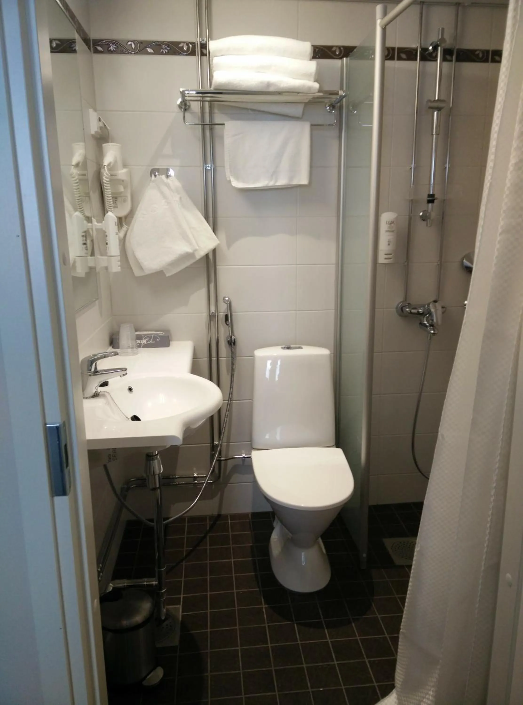 Shower in Hotel Arthur