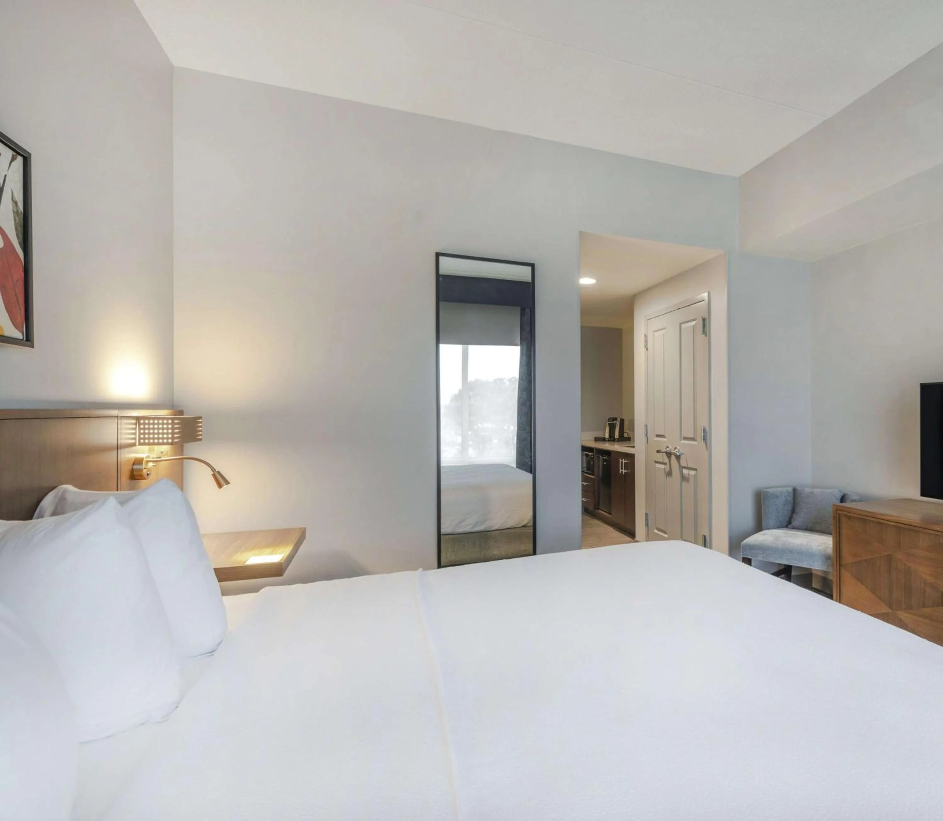 Bed in Hilton Garden Inn Raleigh Cary