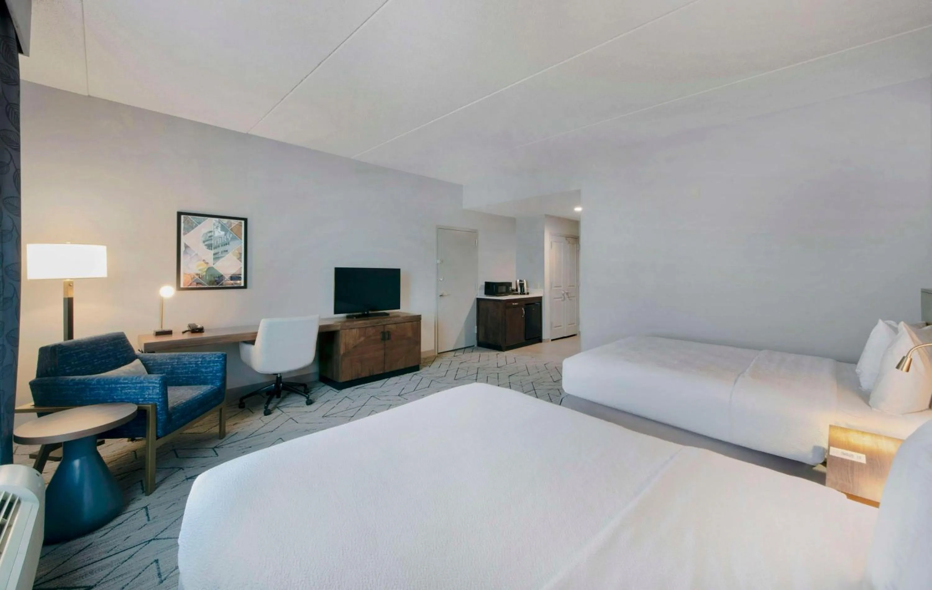 Bed in Hilton Garden Inn Raleigh Cary