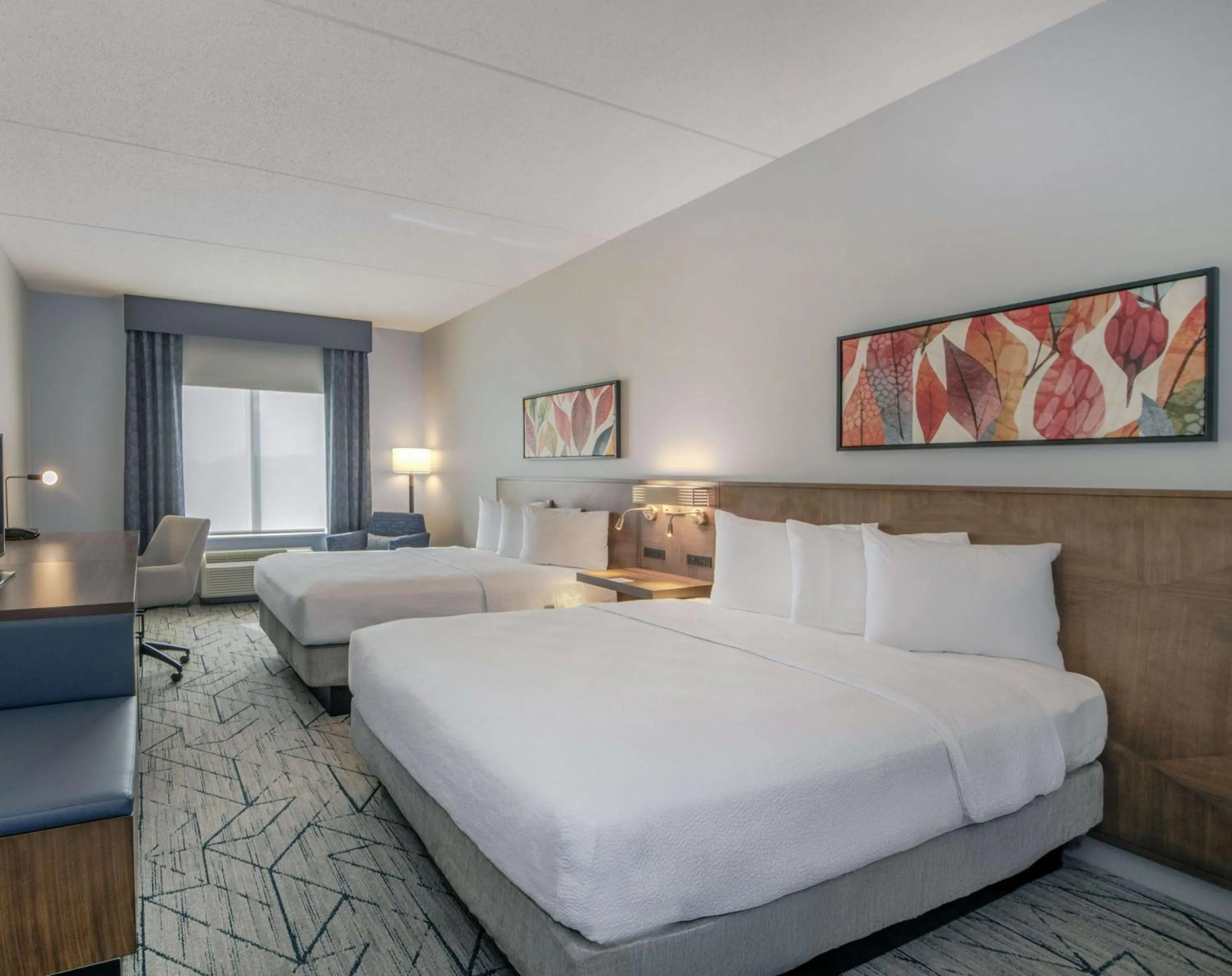 Bed in Hilton Garden Inn Raleigh Cary