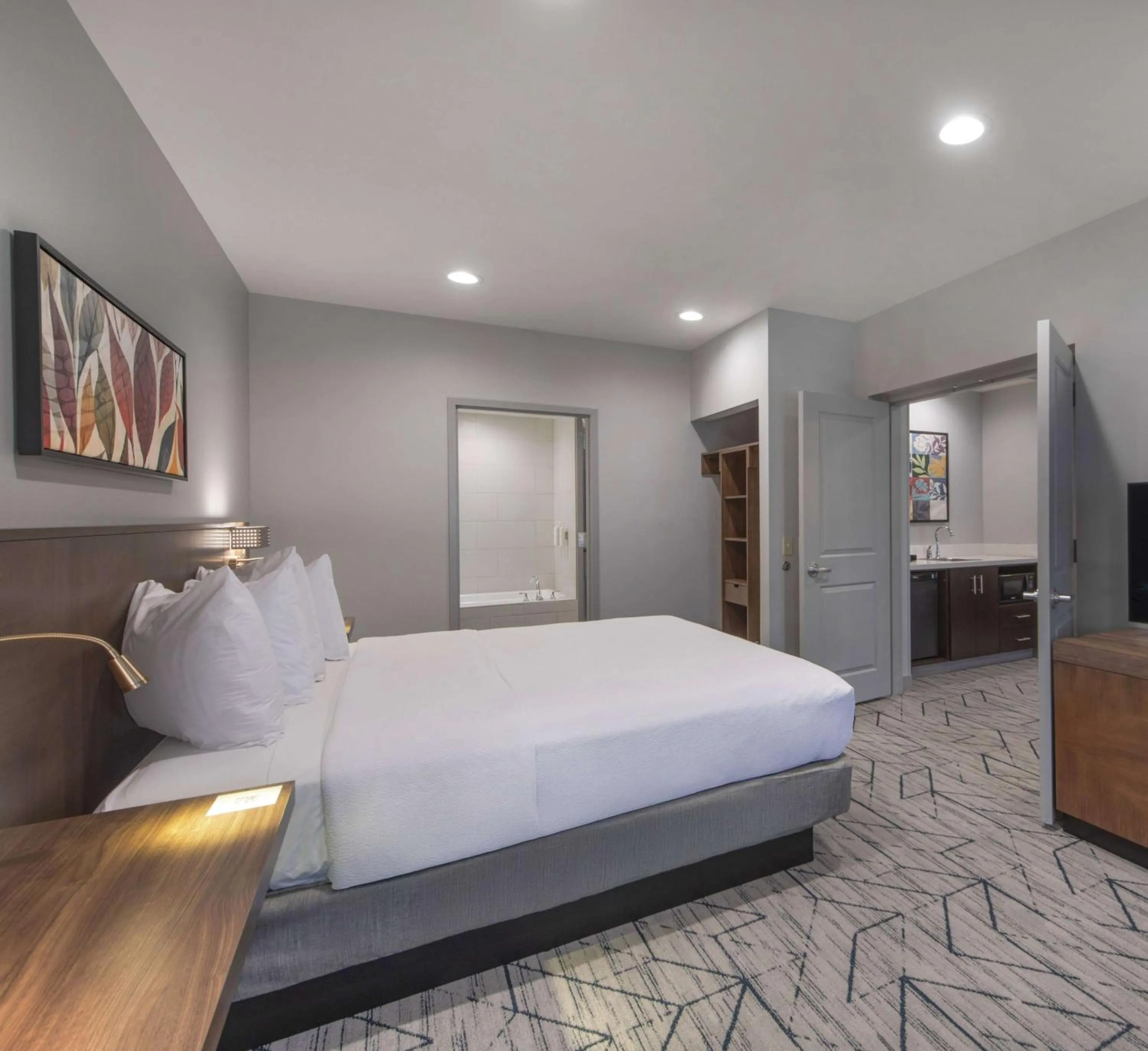 Bed in Hilton Garden Inn Raleigh Cary