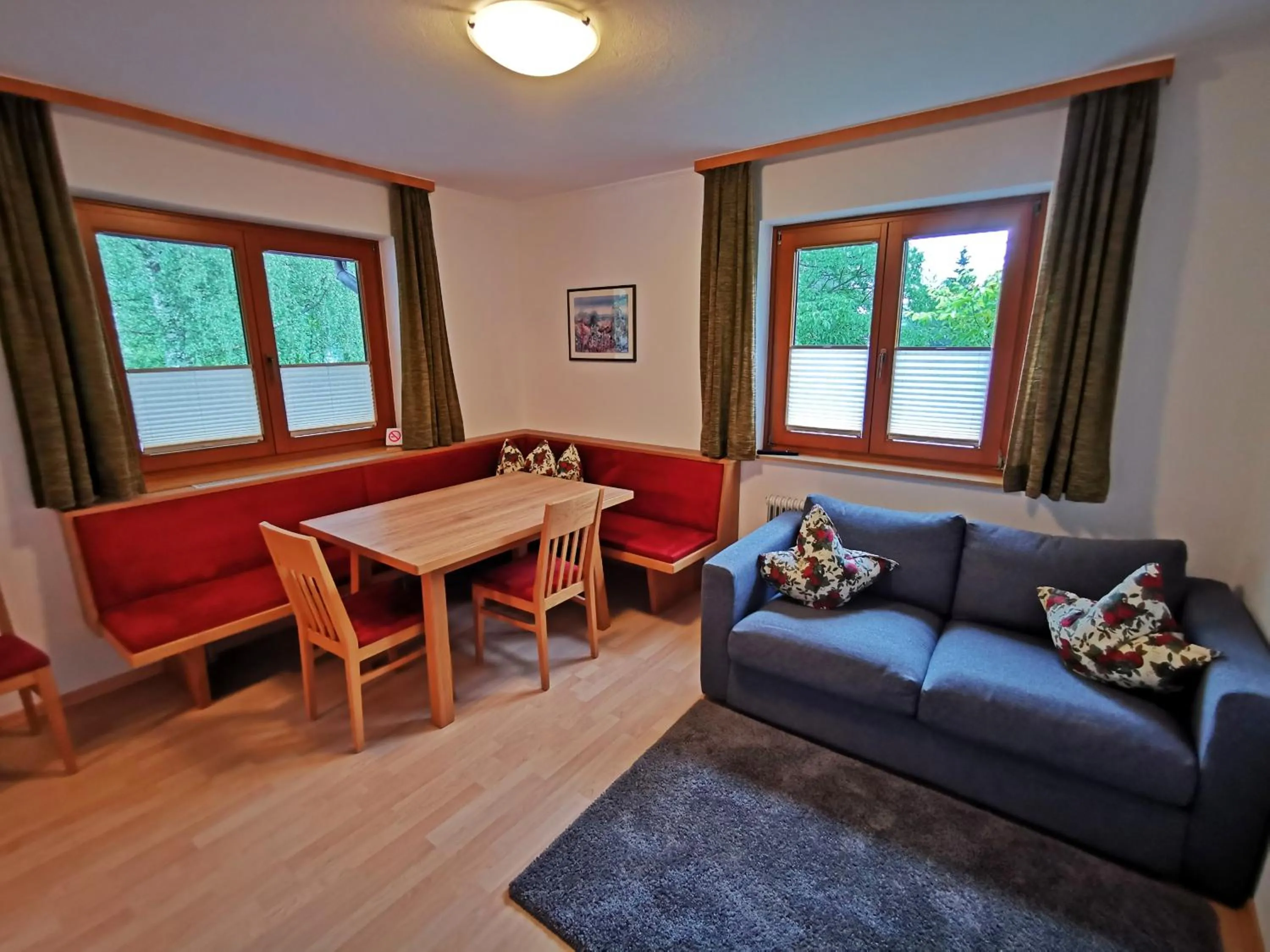 Dining area in Ferienwohnung Gertrud Dallavia