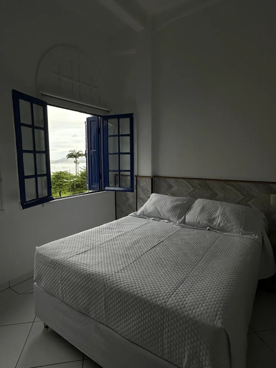 Bed in Atlântico Hotel