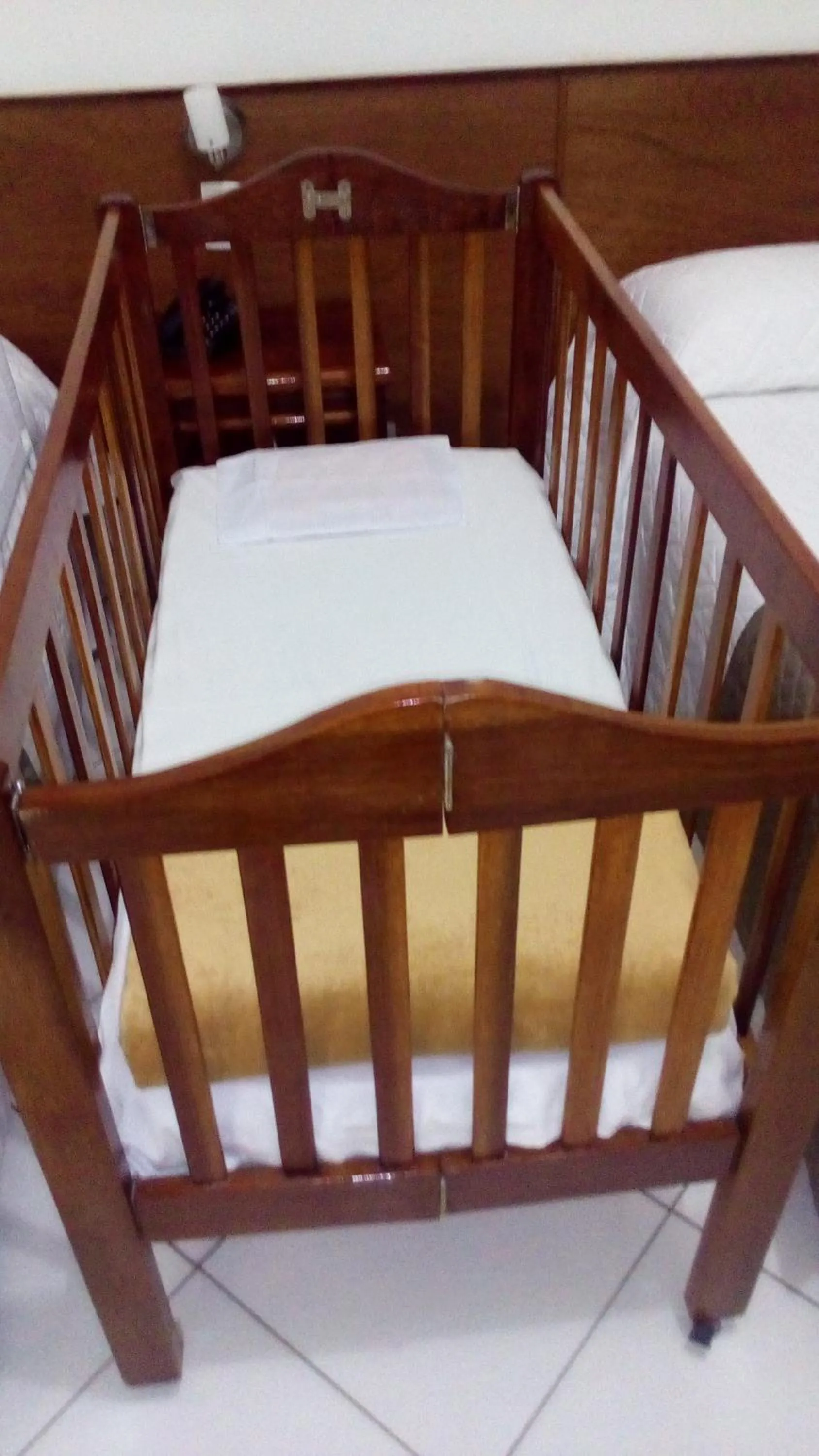 cot, Bed in Atlântico Hotel