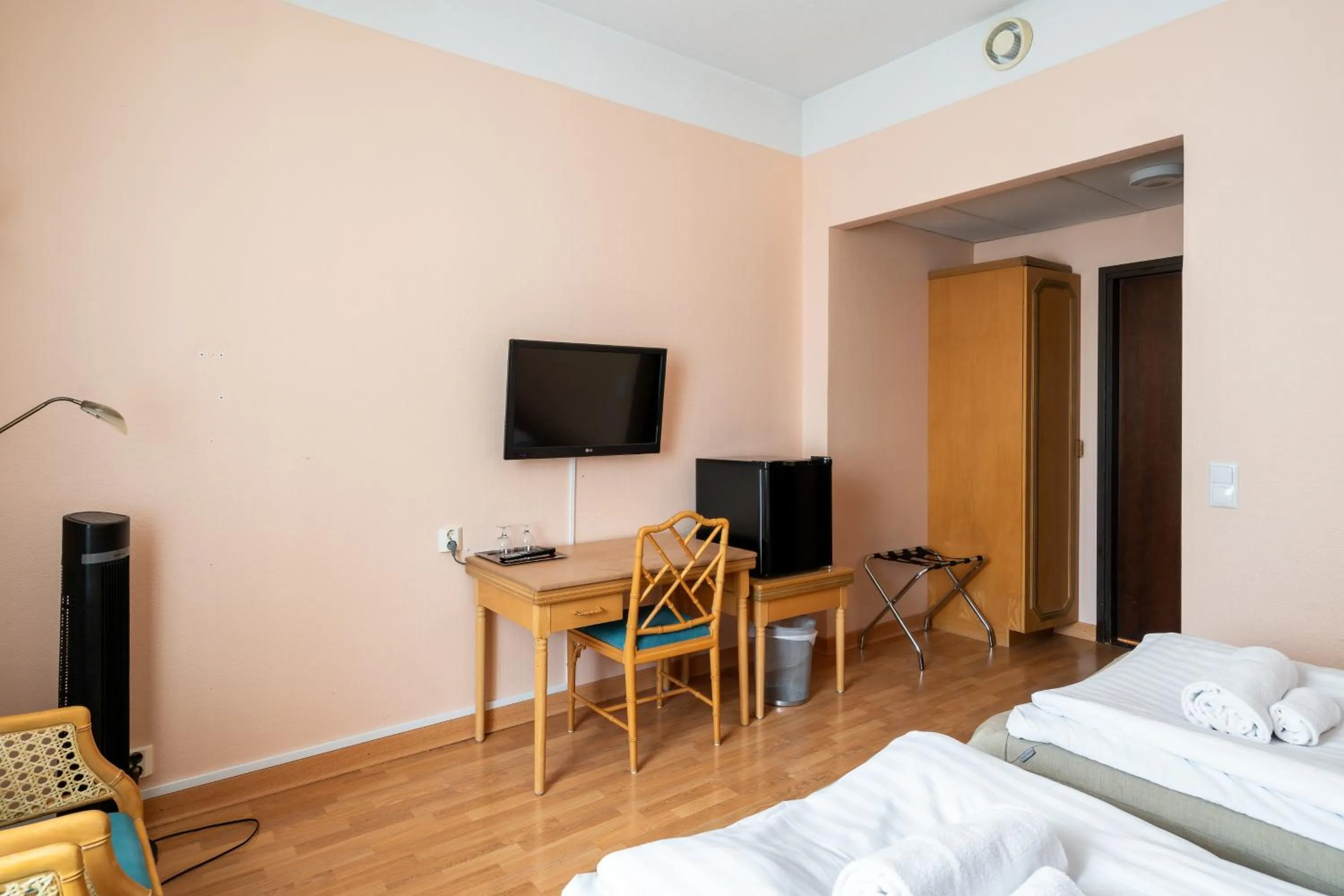 TV and multimedia, Bed in Hiisi Hotel Turku Seaport