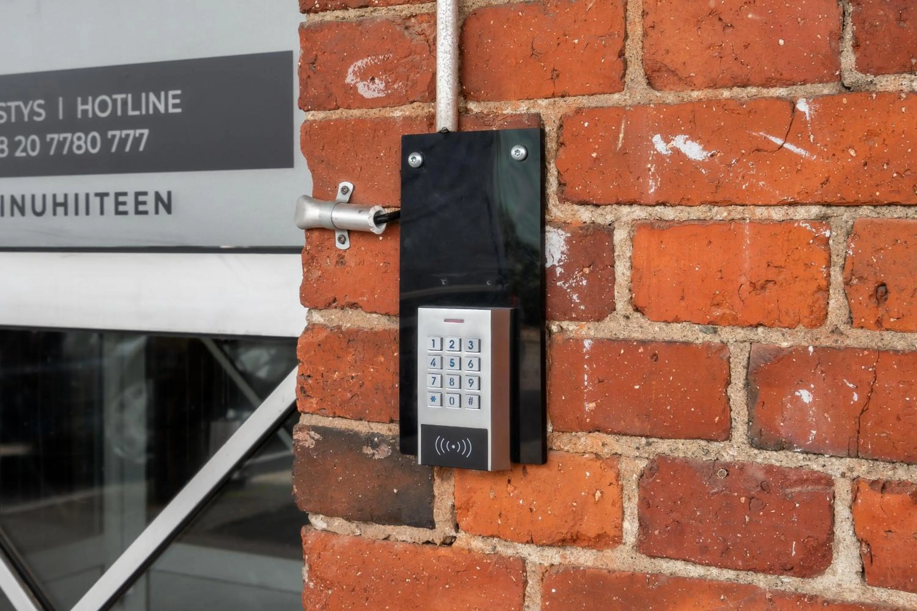 Facade/entrance in Hiisi Hotel Turku Seaport
