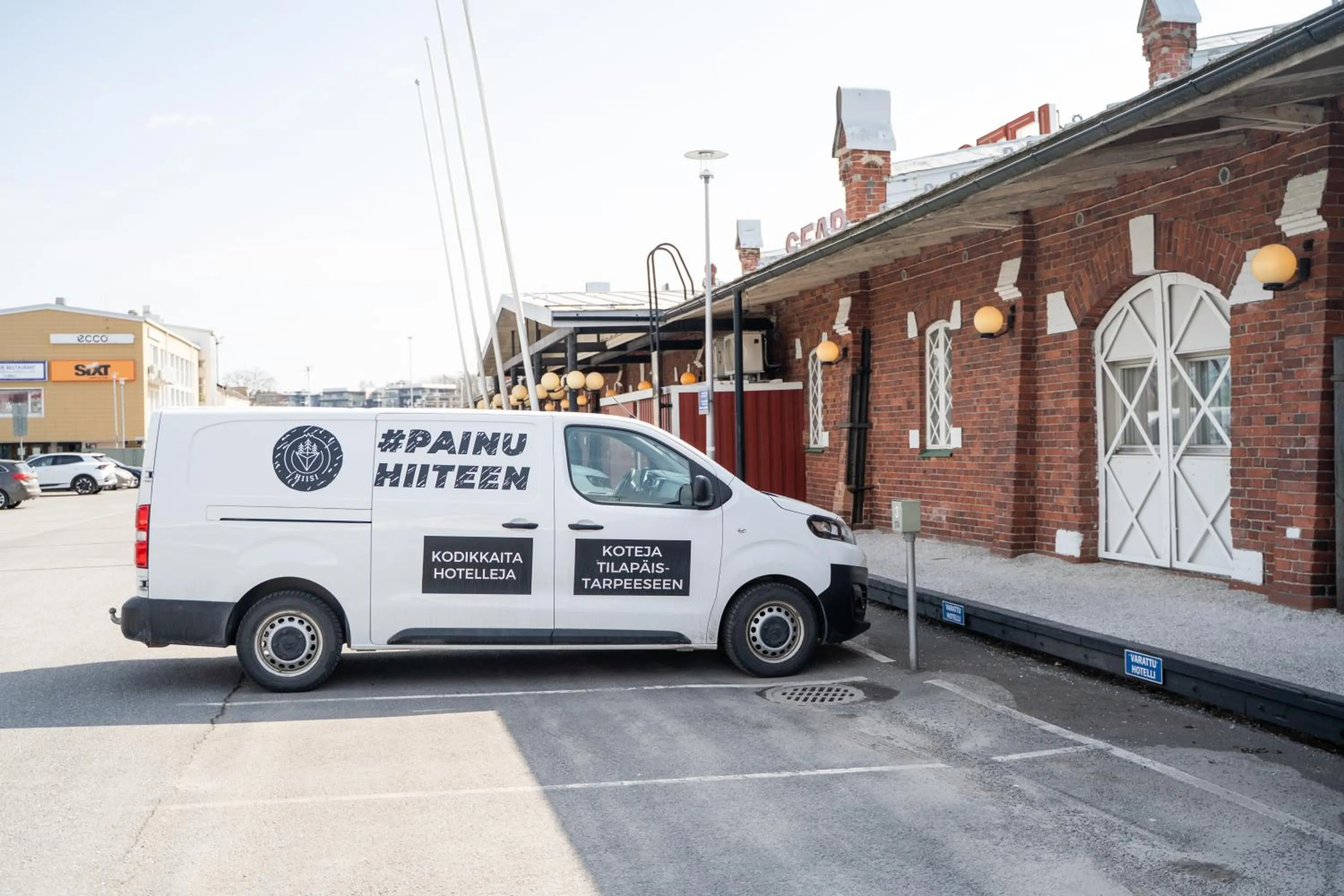Parking in Hiisi Hotel Turku Seaport