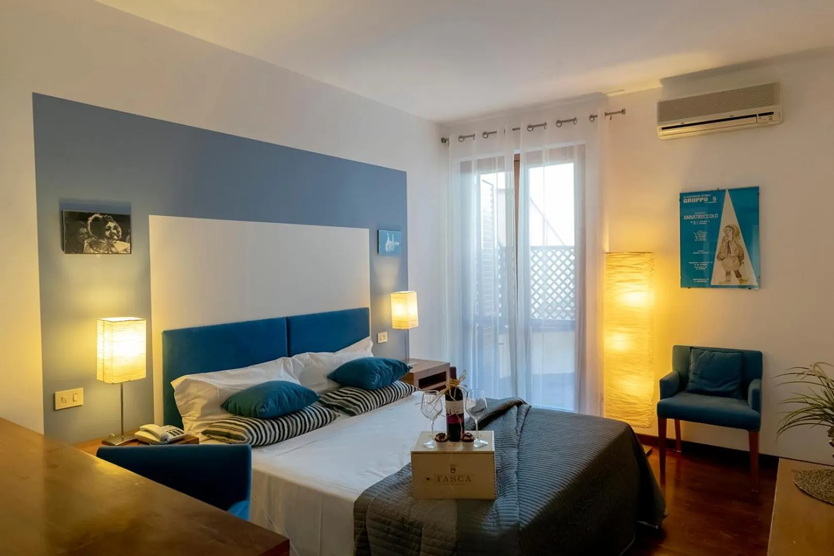 Photo of the whole room, Bed in Hotel Pocho