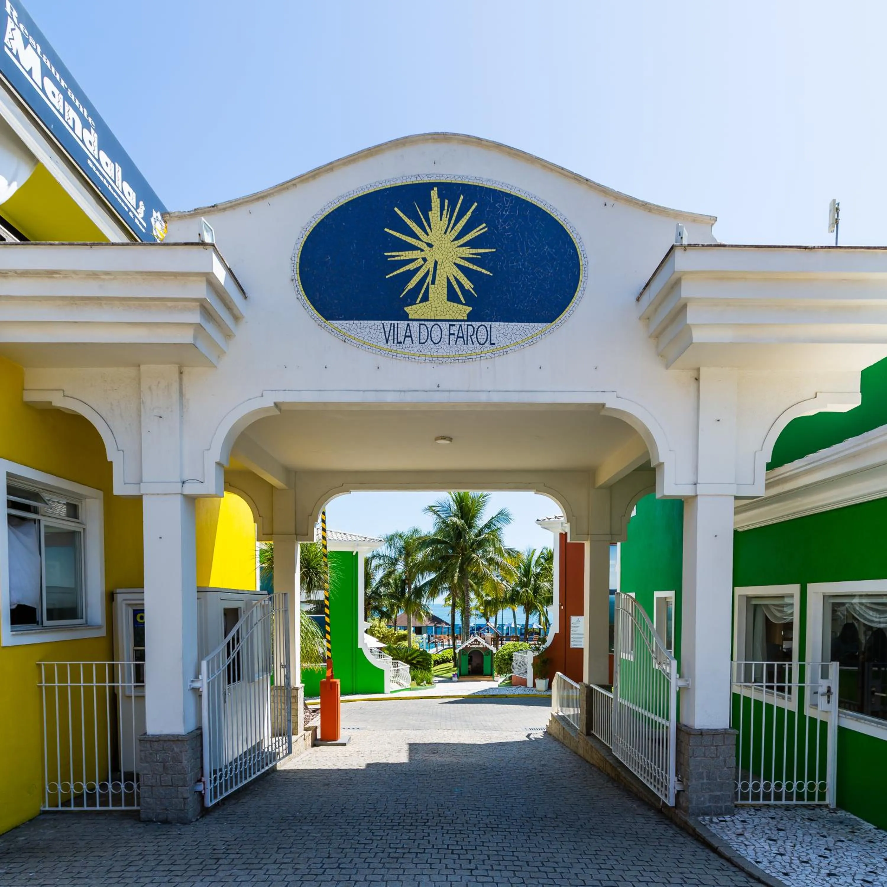 Facade/entrance in Hotel Vila do Farol