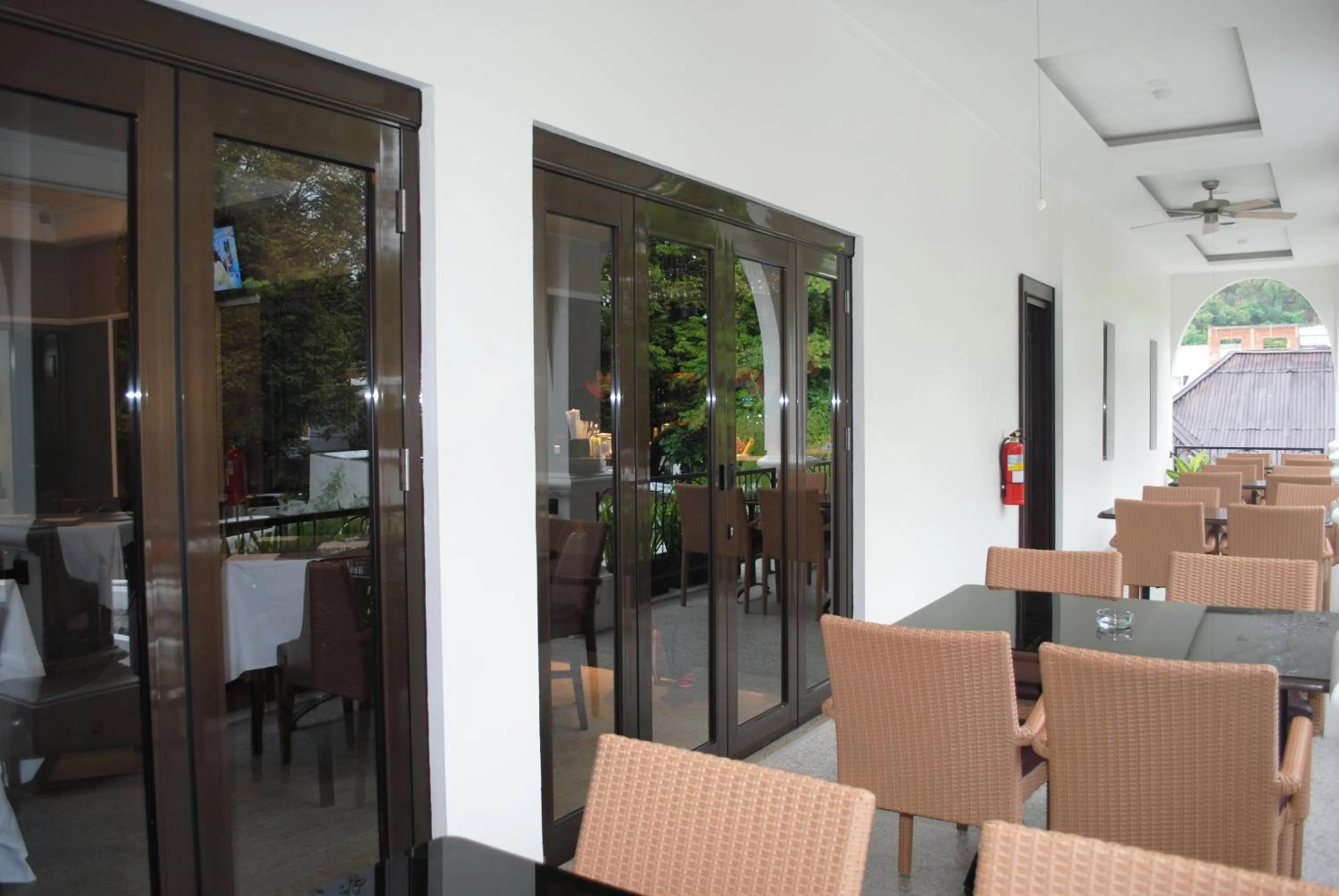 Restaurant/places to eat in Casa de Wanea Hotel