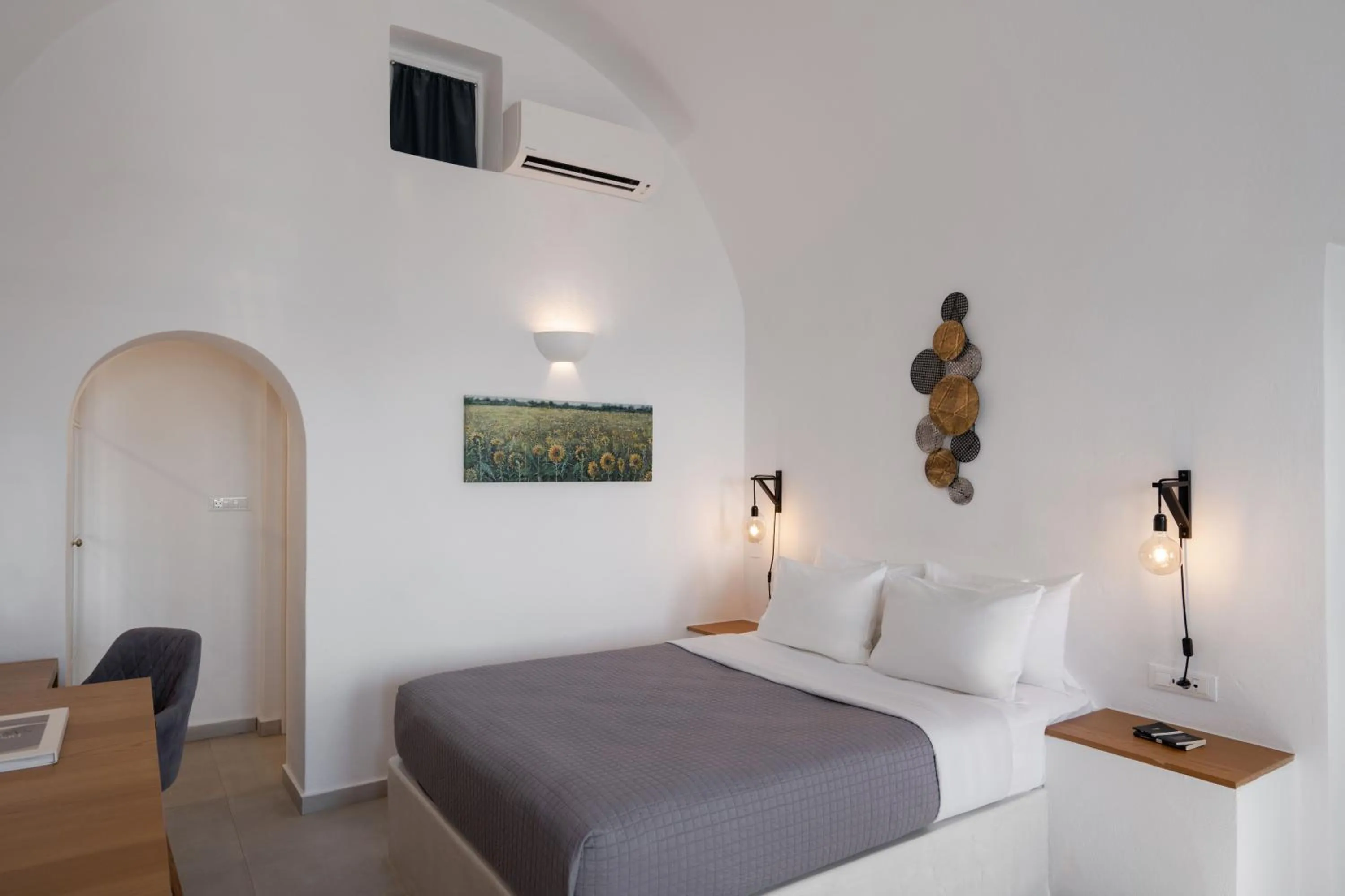 Bed in Santorini Princess Spa Hotel