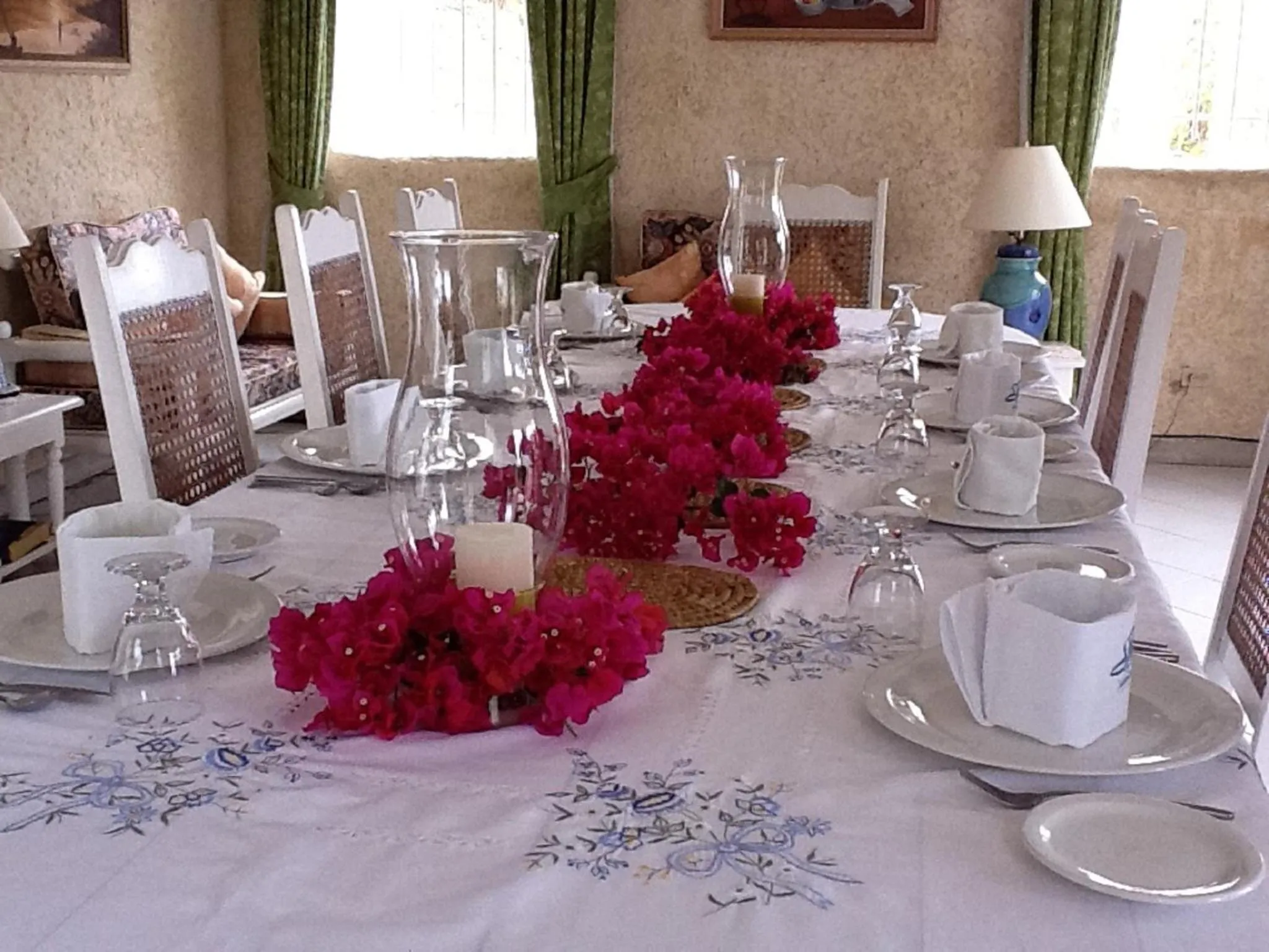 Food and drinks in Sea Symphony Villa