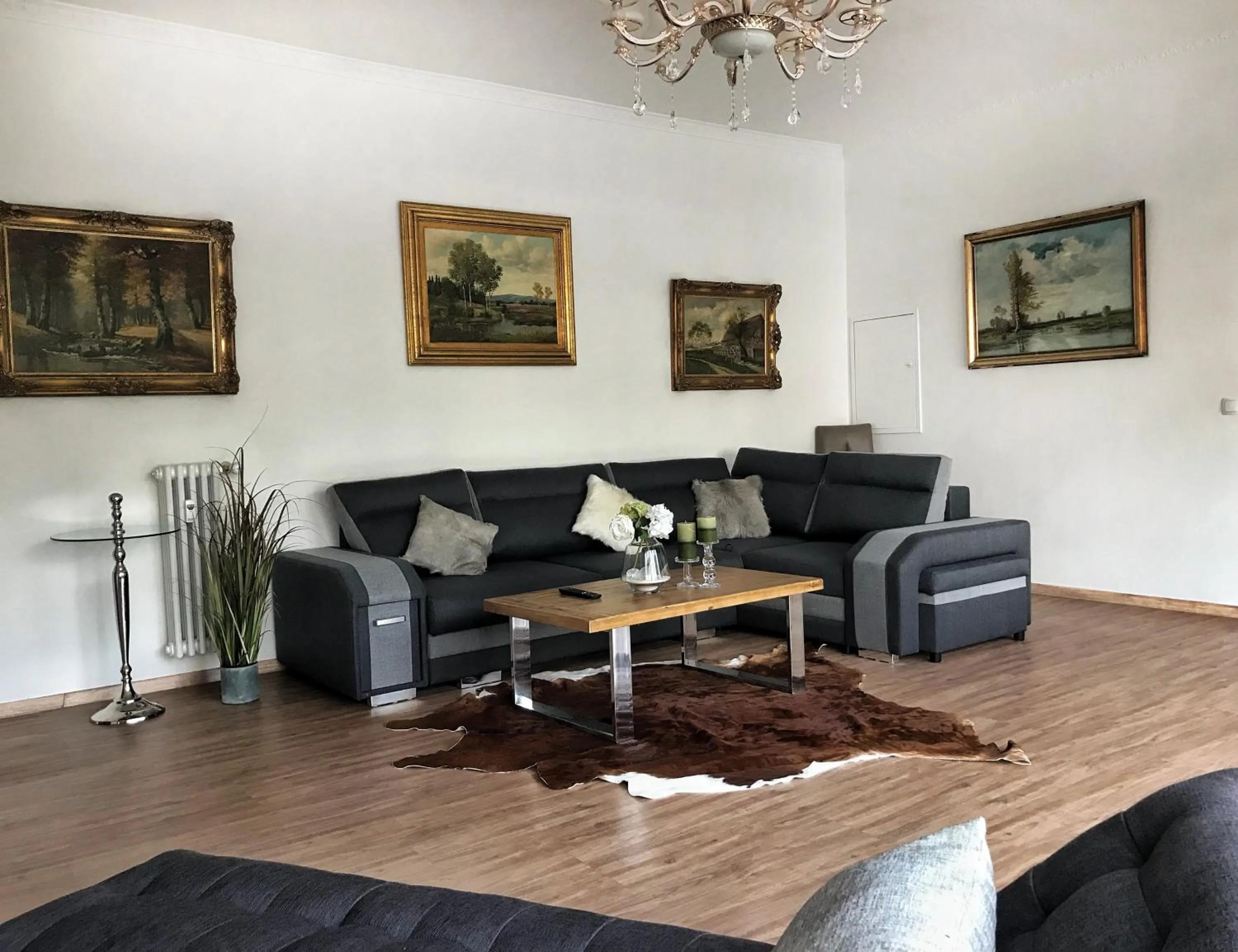 Golden GaPa Central Large Family Apartment 24