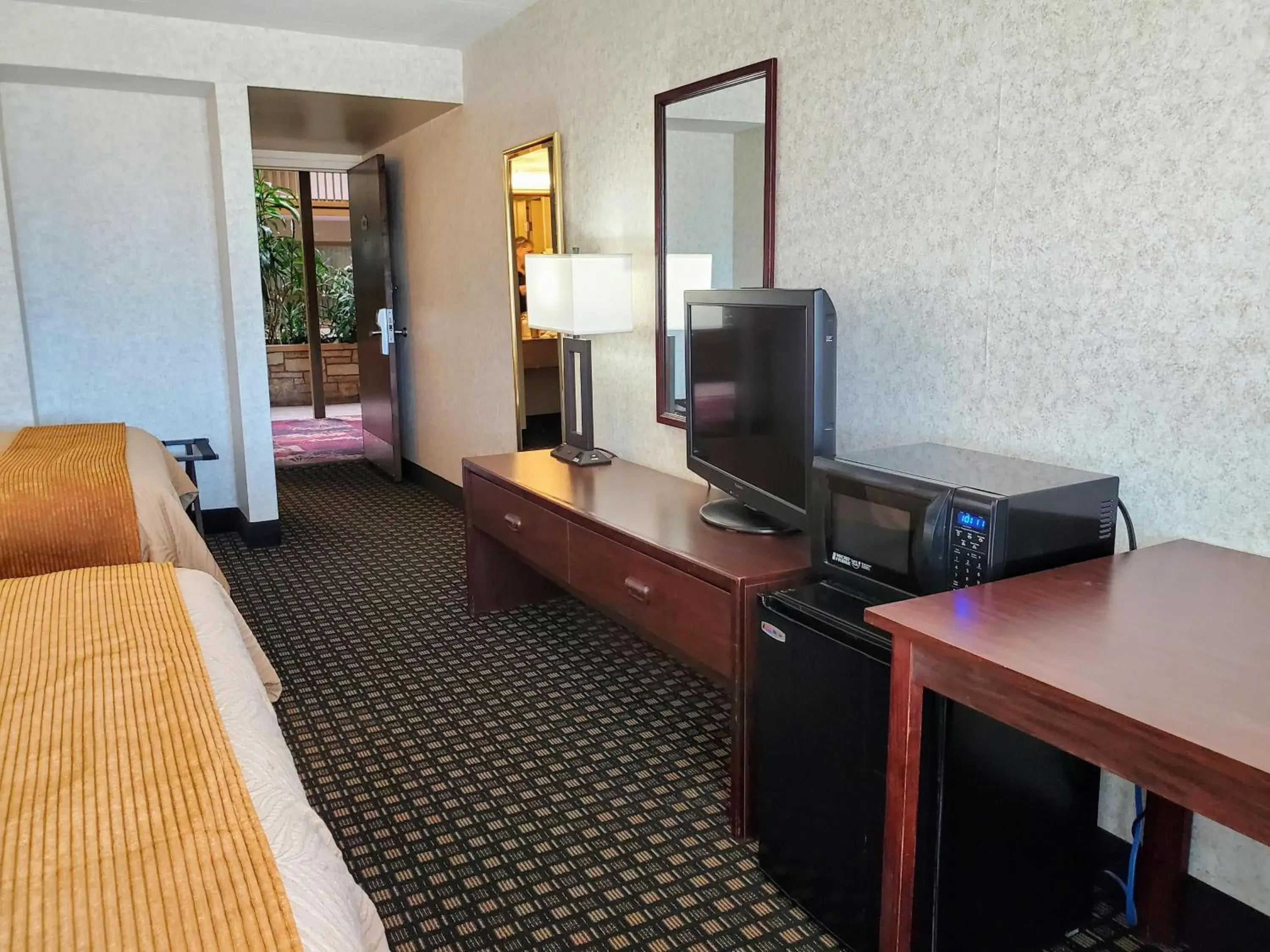 Photo of the whole room, Bed in Ramkota Hotel Watertown Photo of the whole room, Bed in Ramkota Hotel Watertown