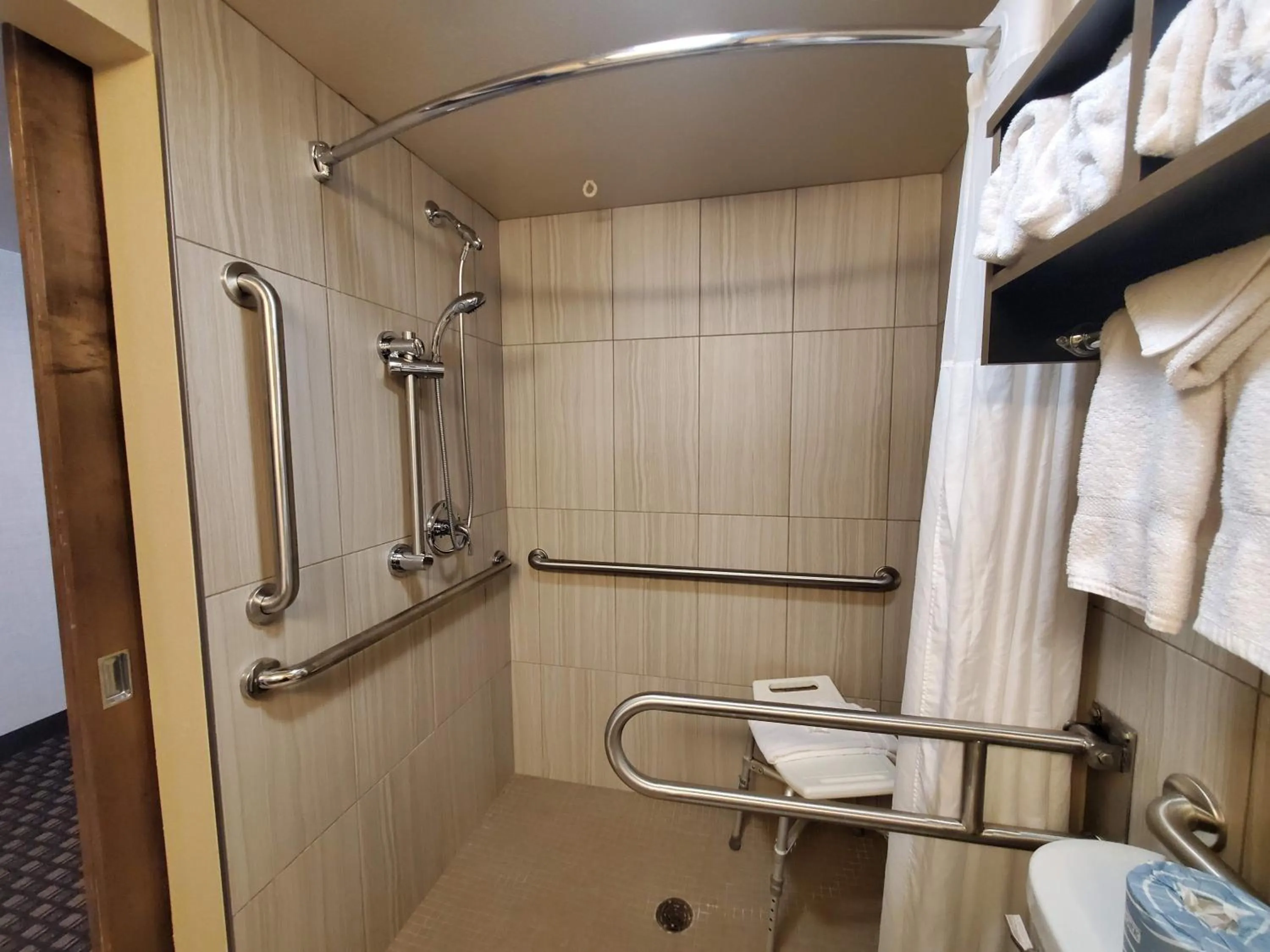 Bathroom in Ramkota Hotel Watertown