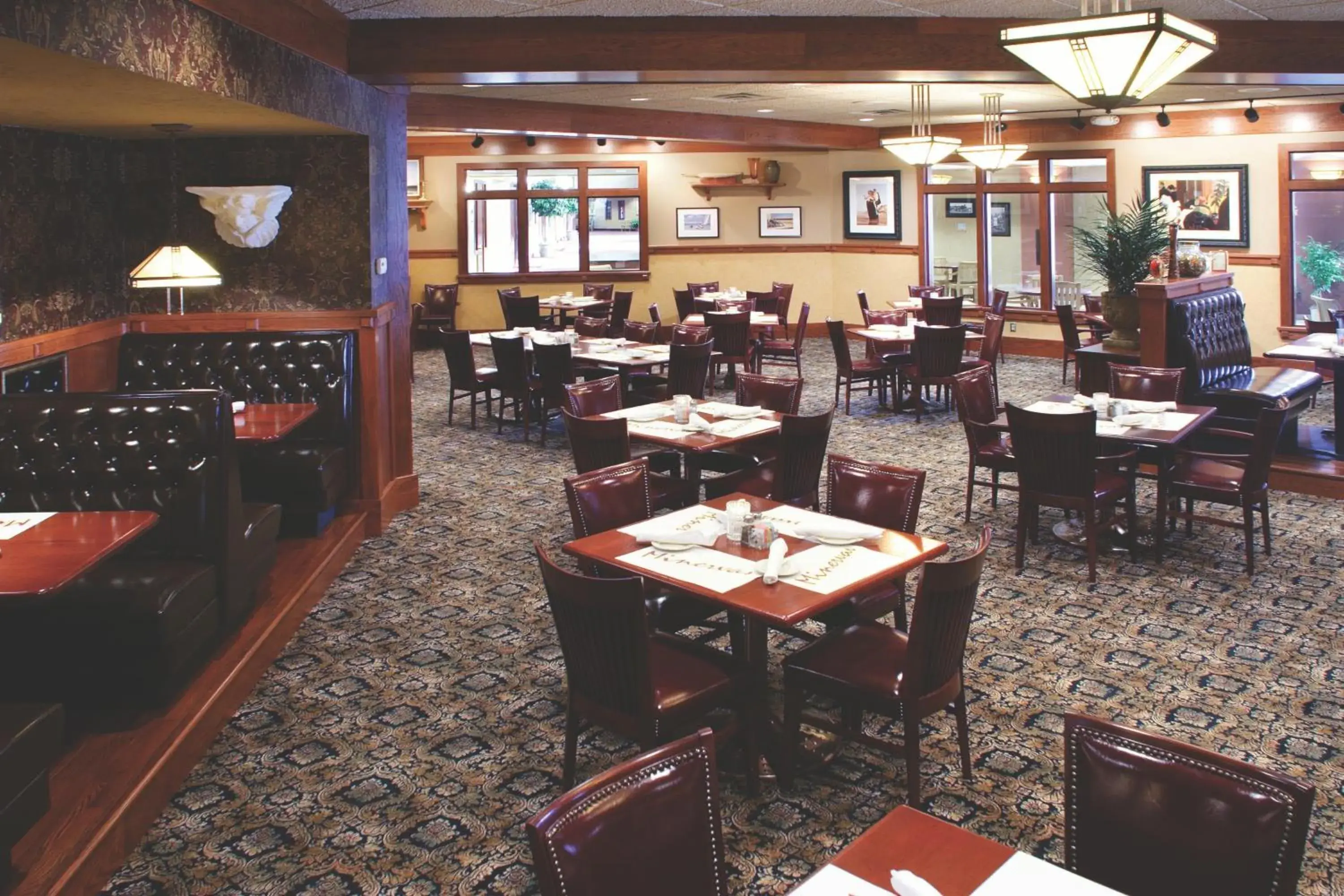 Restaurant/places to eat in Ramkota Hotel Watertown Restaurant/places to eat in Ramkota Hotel Watertown