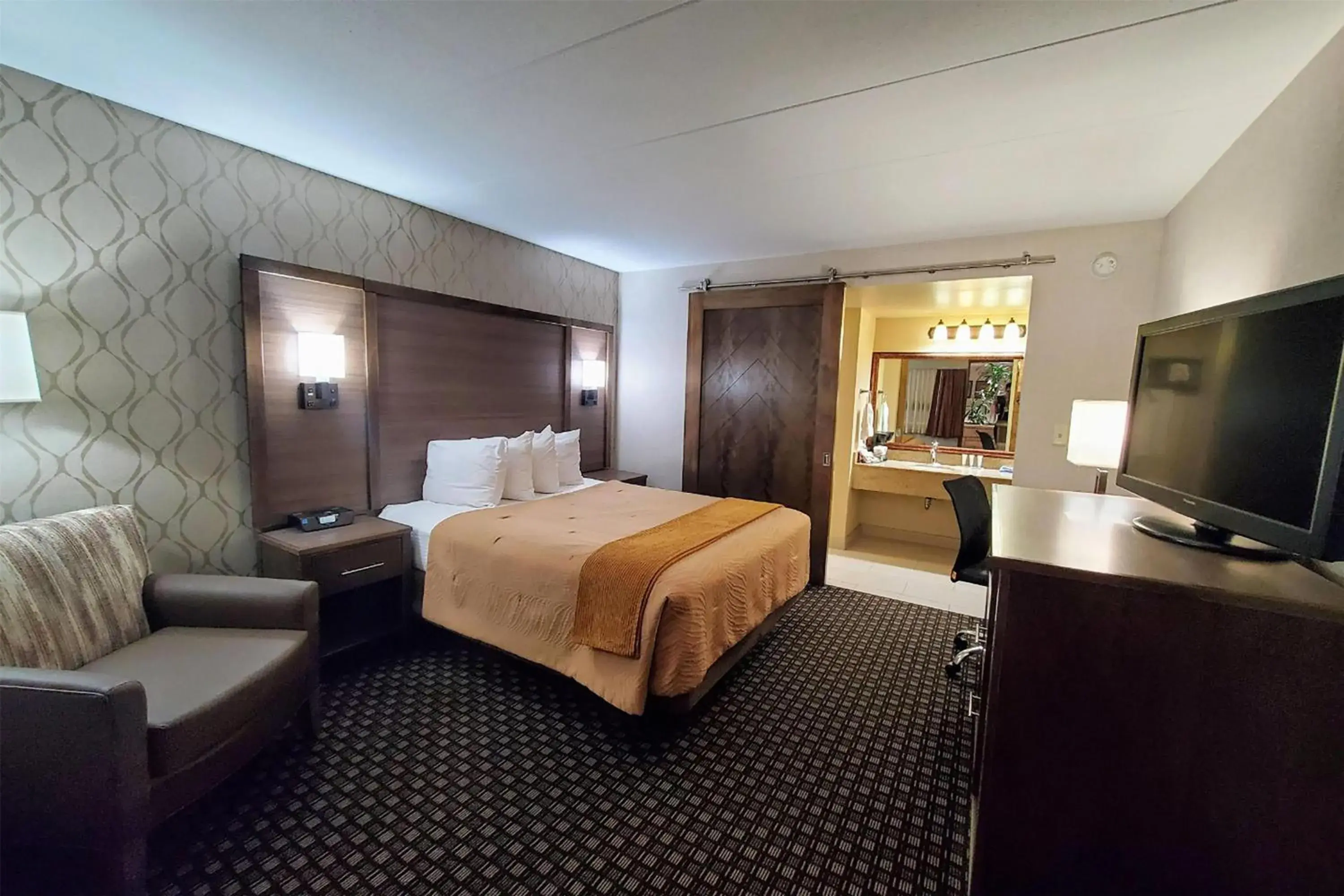 Photo of the whole room, Bed in AmericInn by Wyndham Watertown Photo of the whole room, Bed in AmericInn by Wyndham Watertown