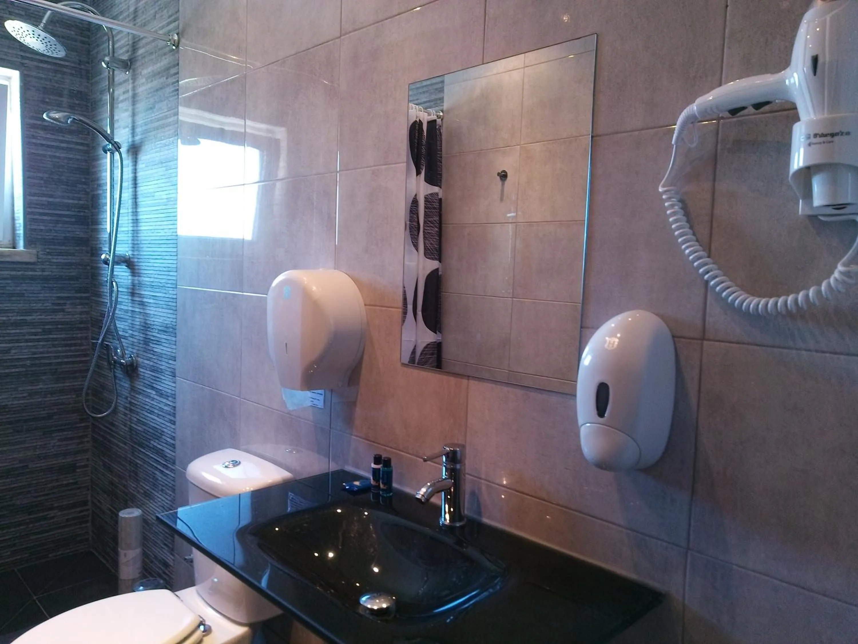 Fonte da Telha Beach Hostel