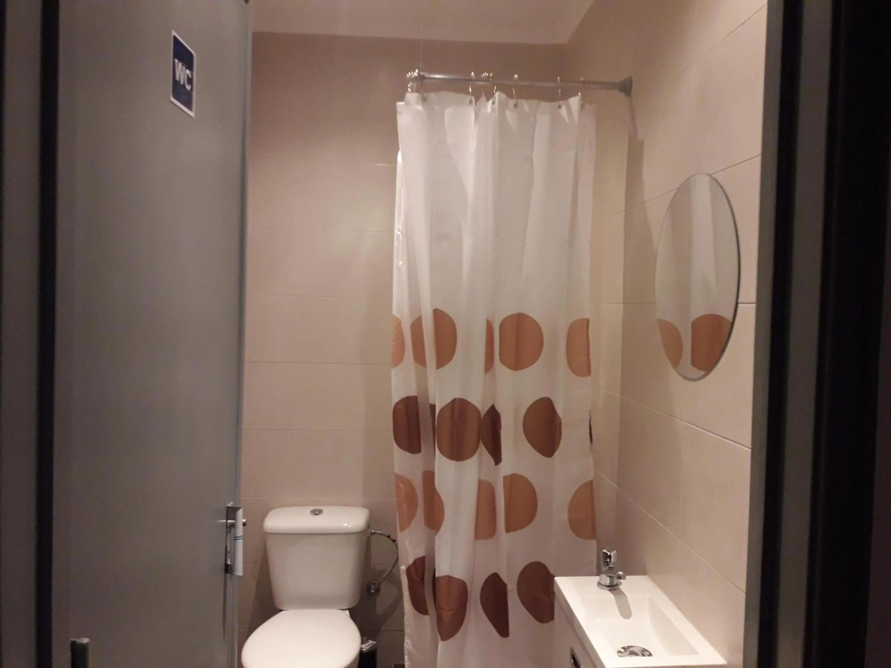 Fonte da Telha Beach Hostel