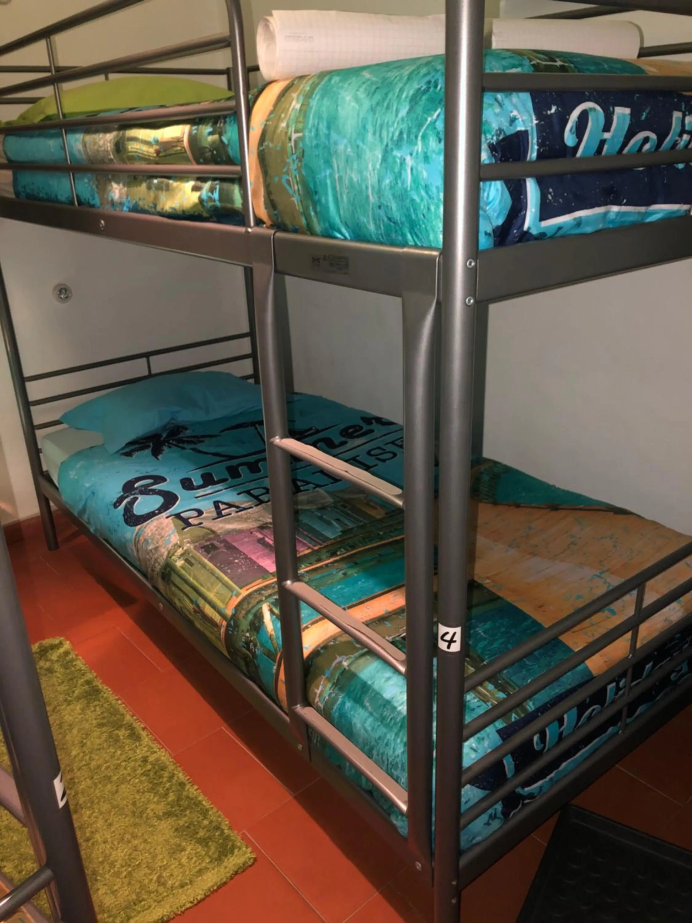 Bed in Fonte da Telha Beach Hostel