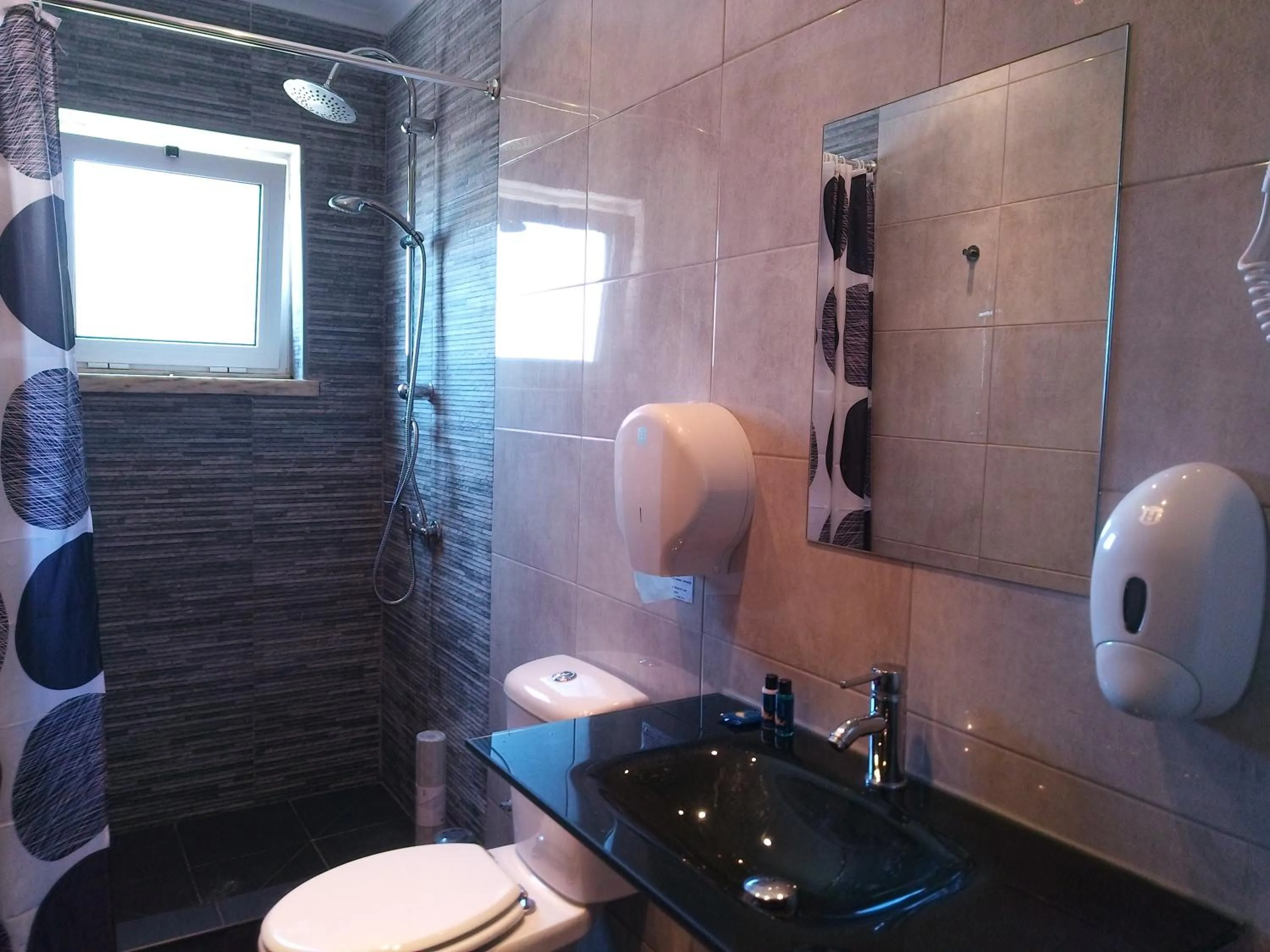 Fonte da Telha Beach Hostel