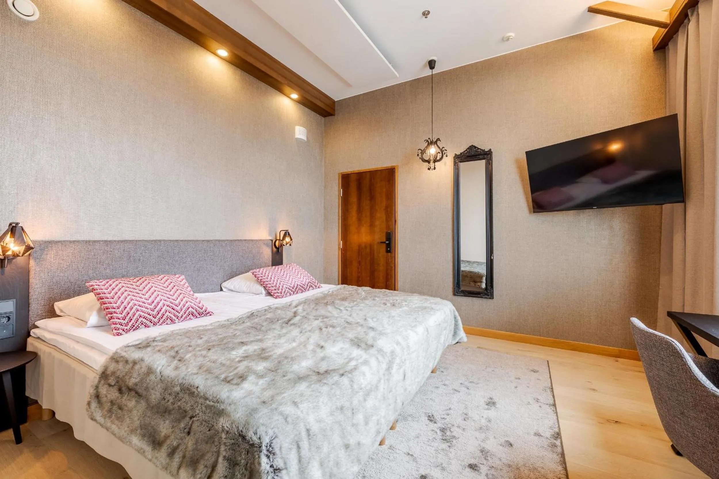 Photo of the whole room, Bed in Santa's Hotel Santa Claus