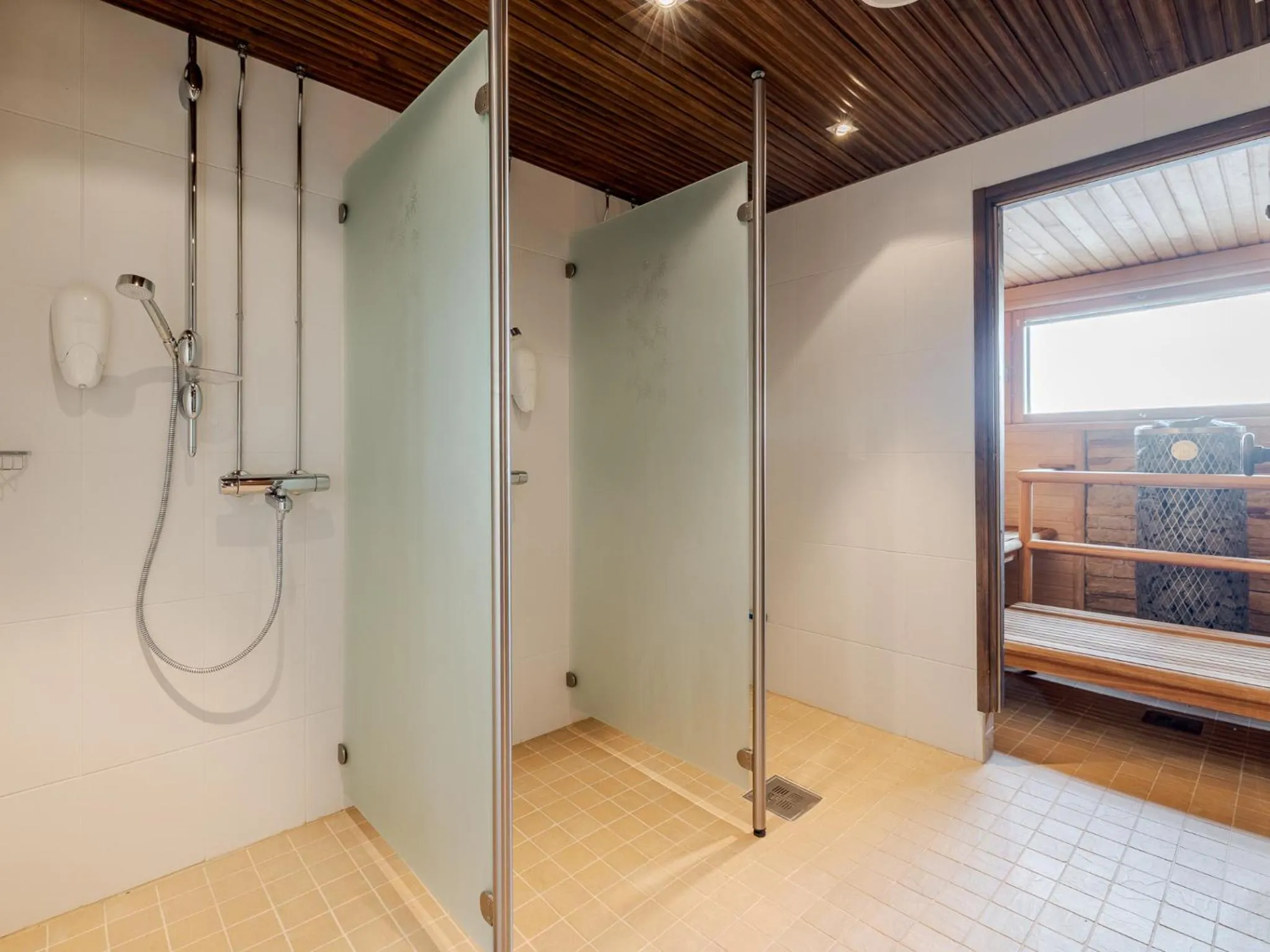 Shower in Santa's Hotel Santa Claus