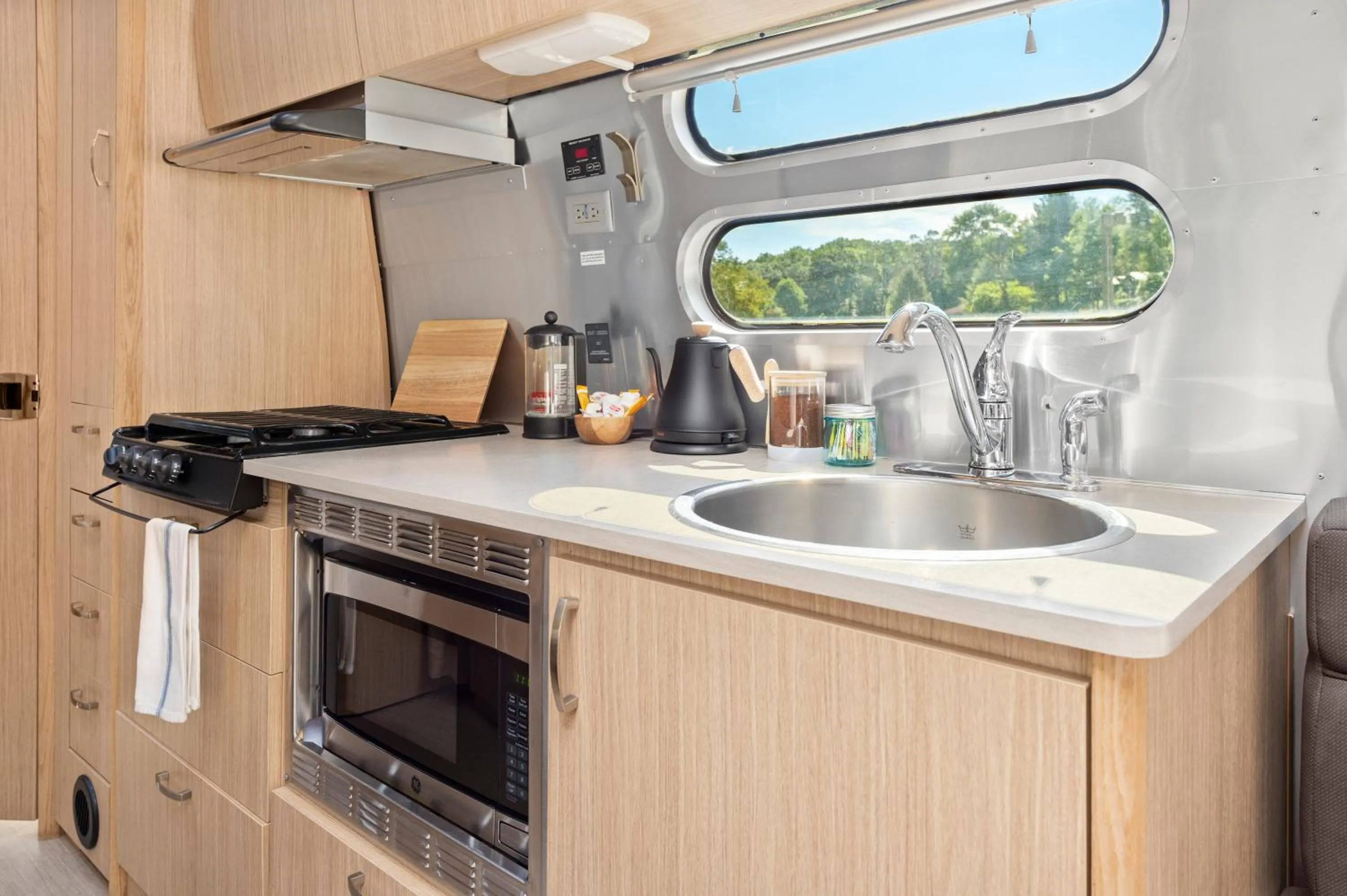 Coffee/tea facilities in Asheville River Cabins