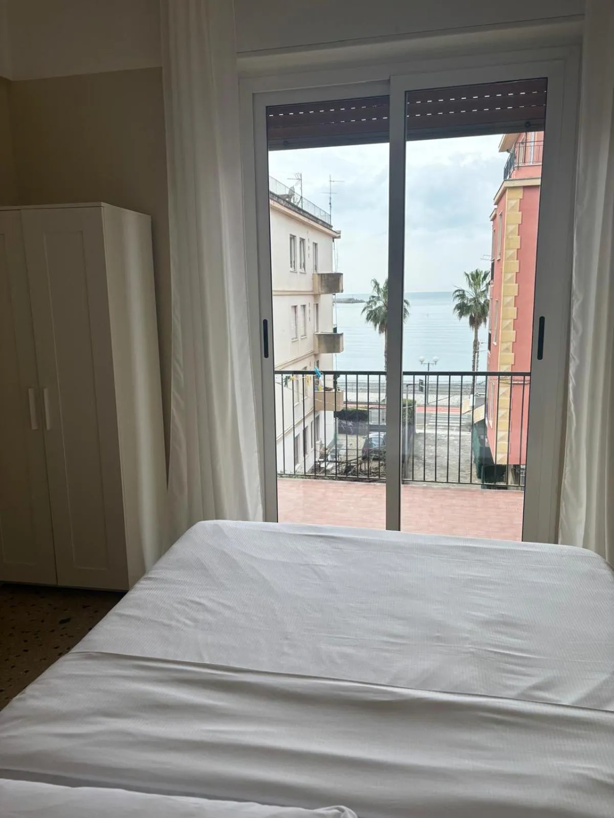 Sea view, Bed in Hotel Elisabetta