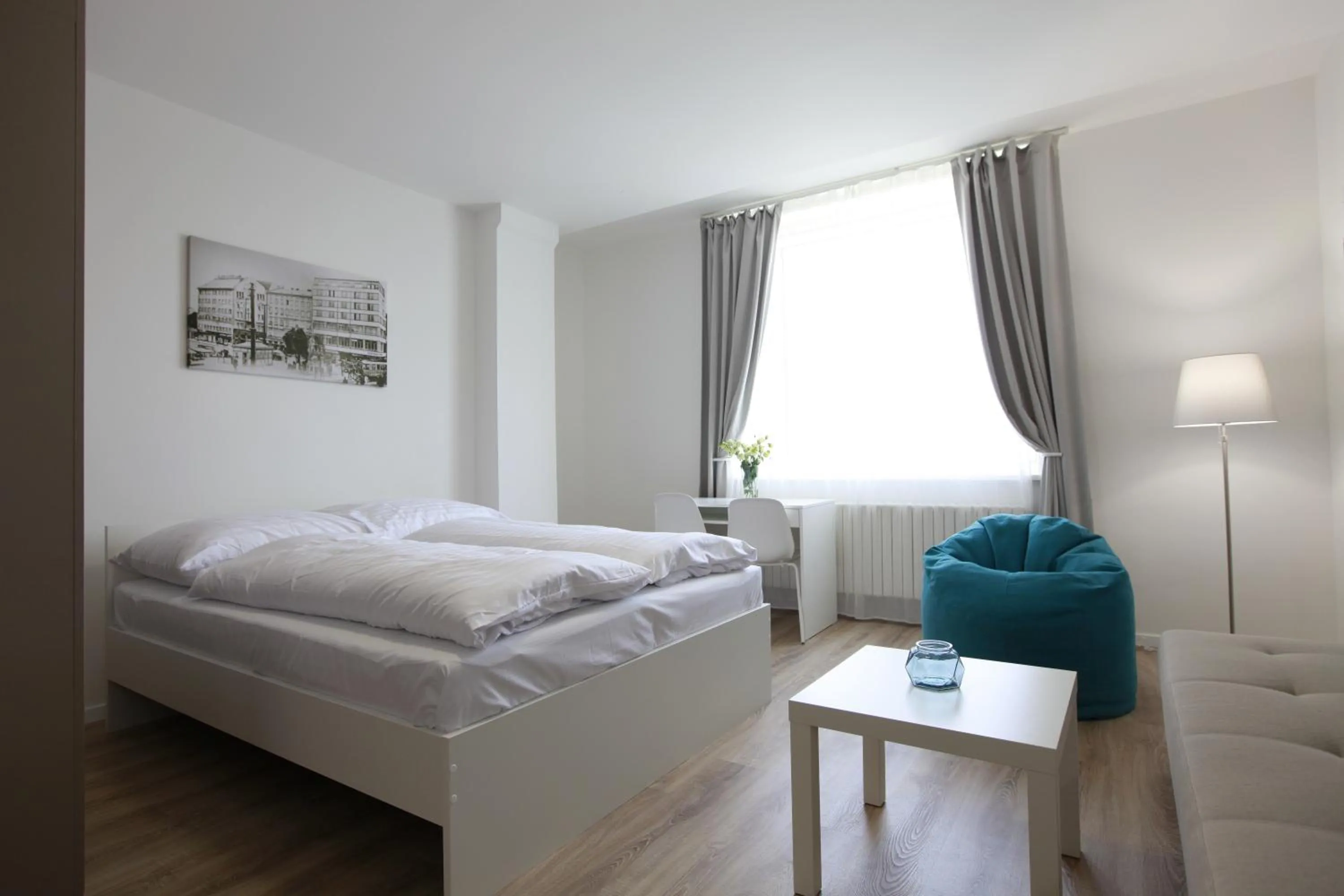 Bed in City Center Best Place Apartments