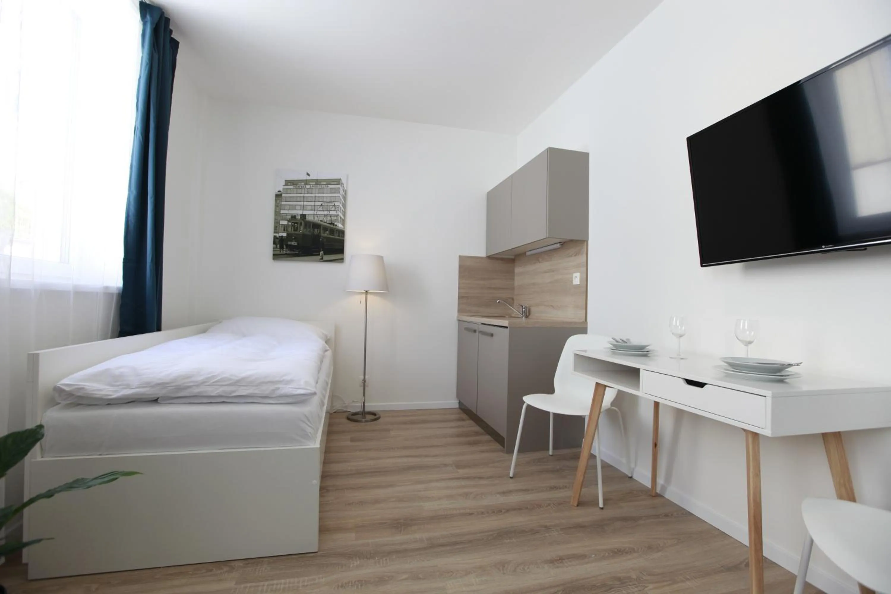 Bed in City Center Best Place Apartments