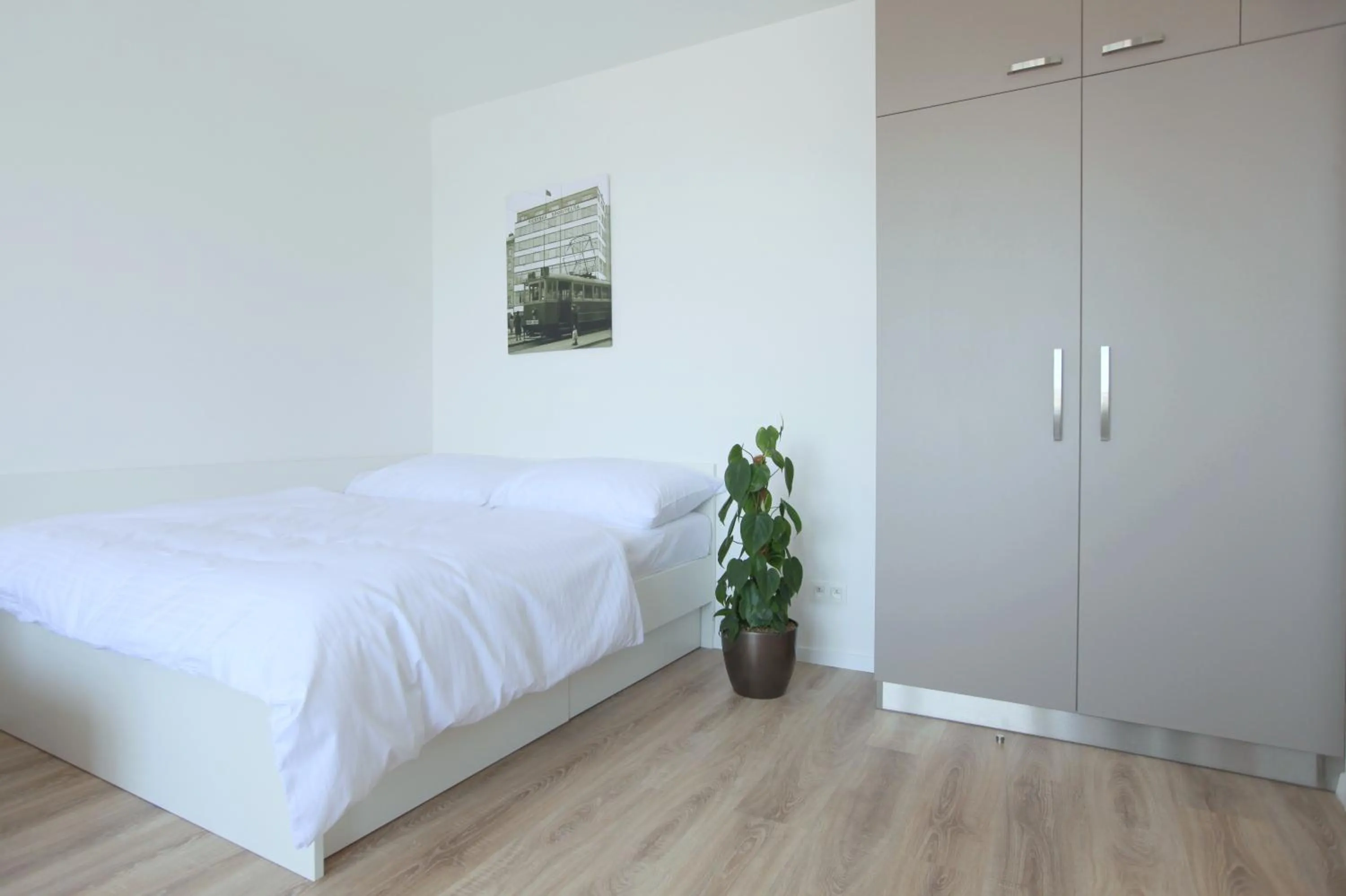 Bed in City Center Best Place Apartments