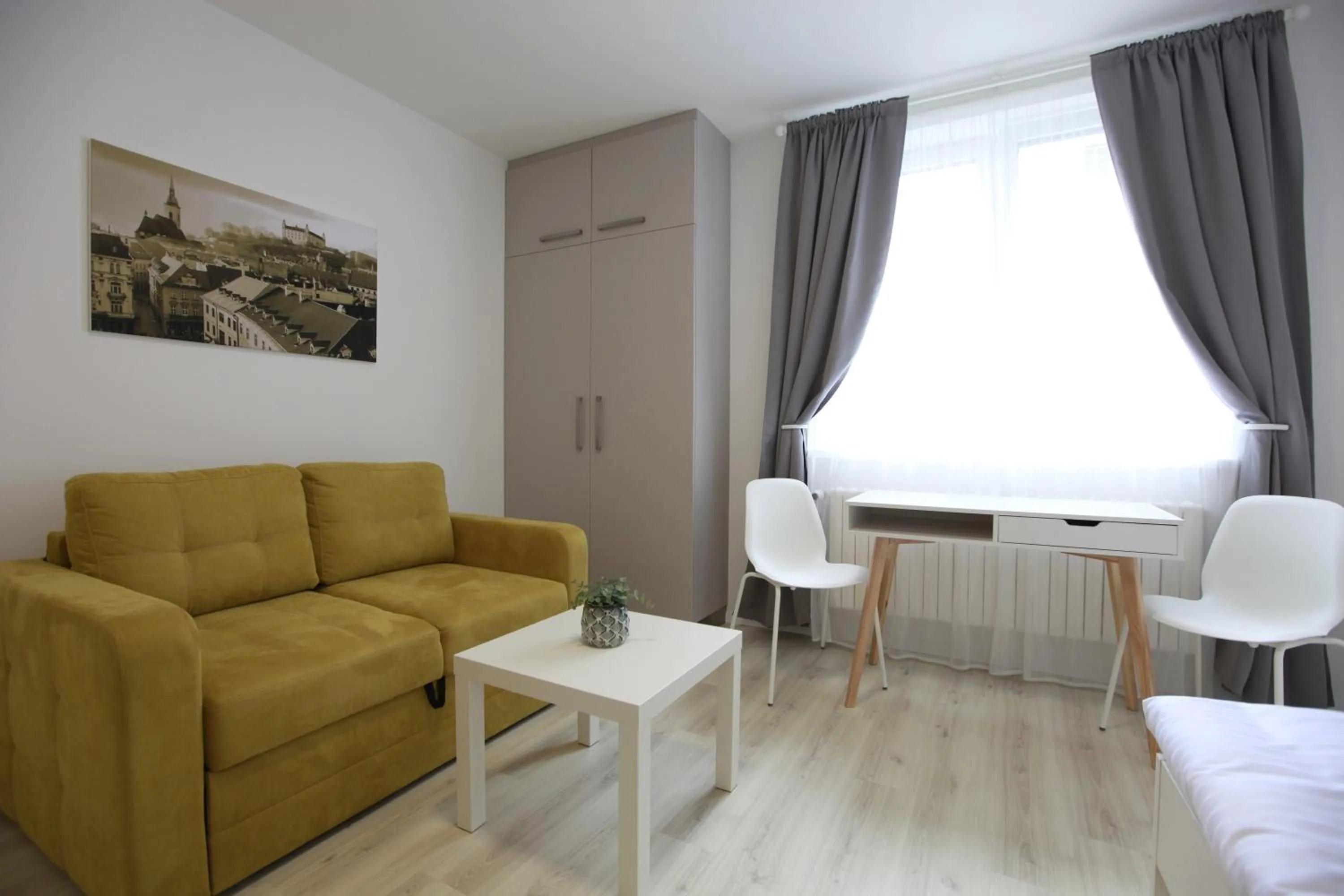 Seating area in City Center Best Place Apartments