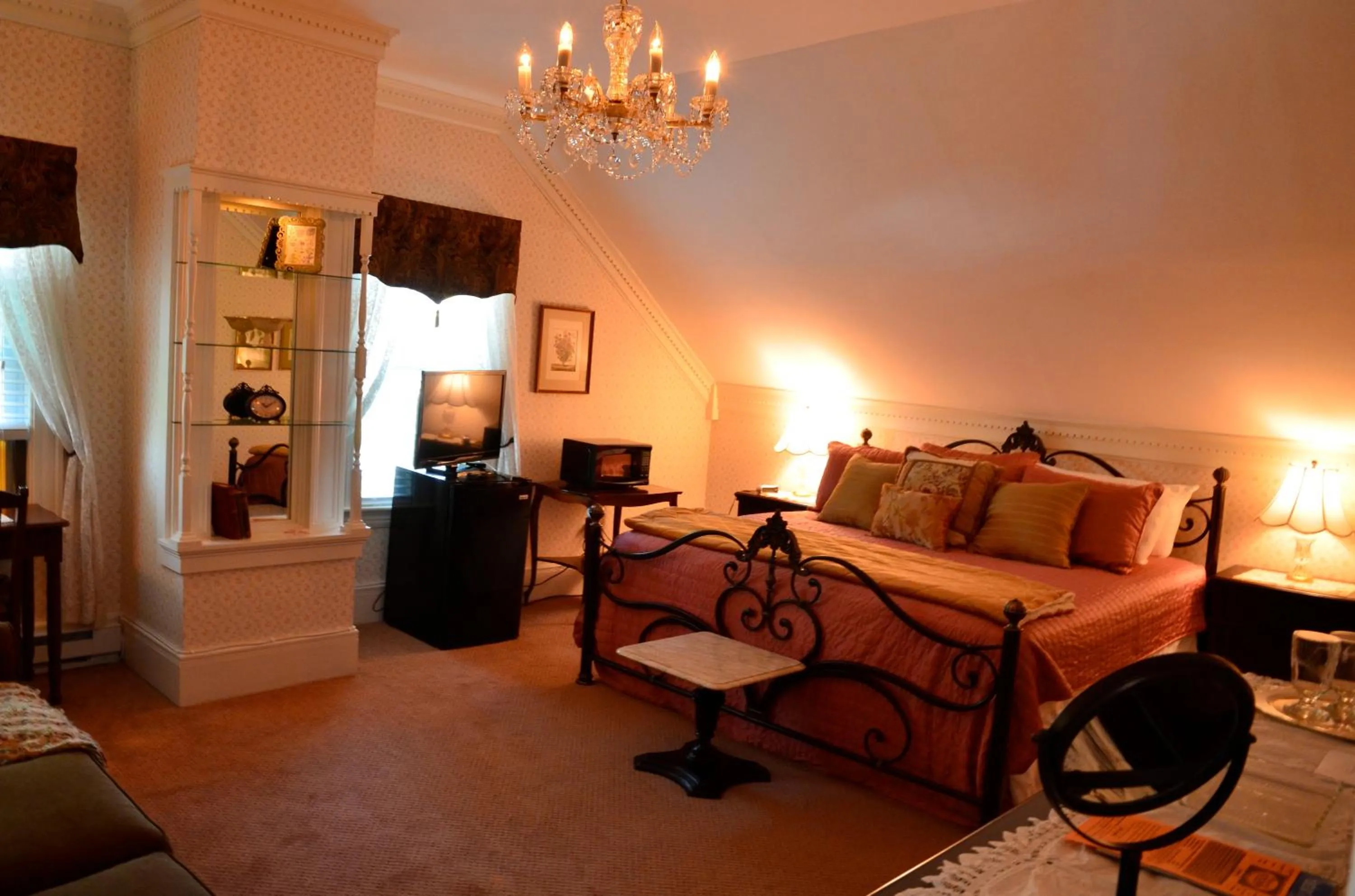 Bedroom, Bed in Victoria Inn