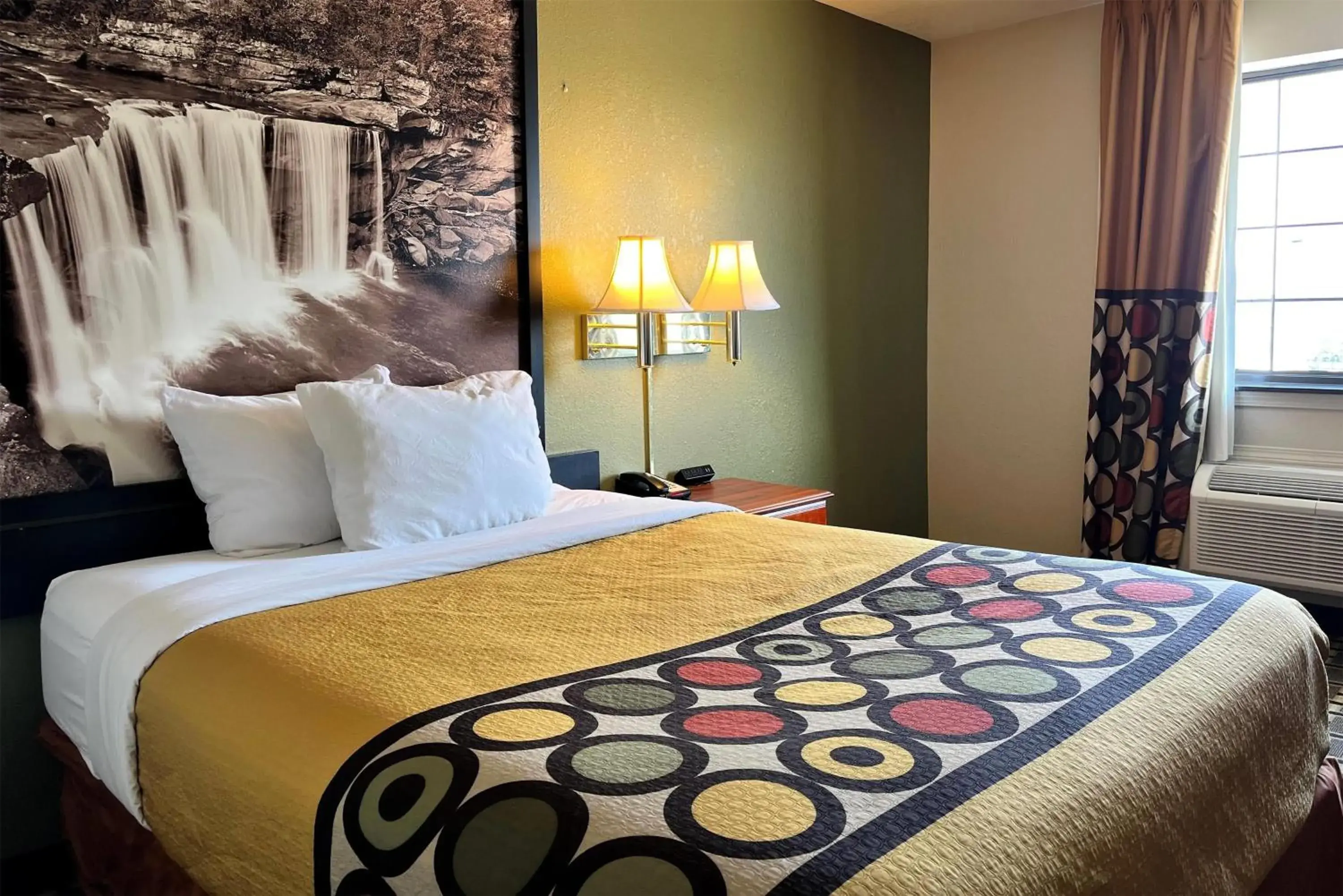 Photo of the whole room, Bed in Super 8 by Wyndham Madison IN Photo of the whole room, Bed in Super 8 by Wyndham Madison IN