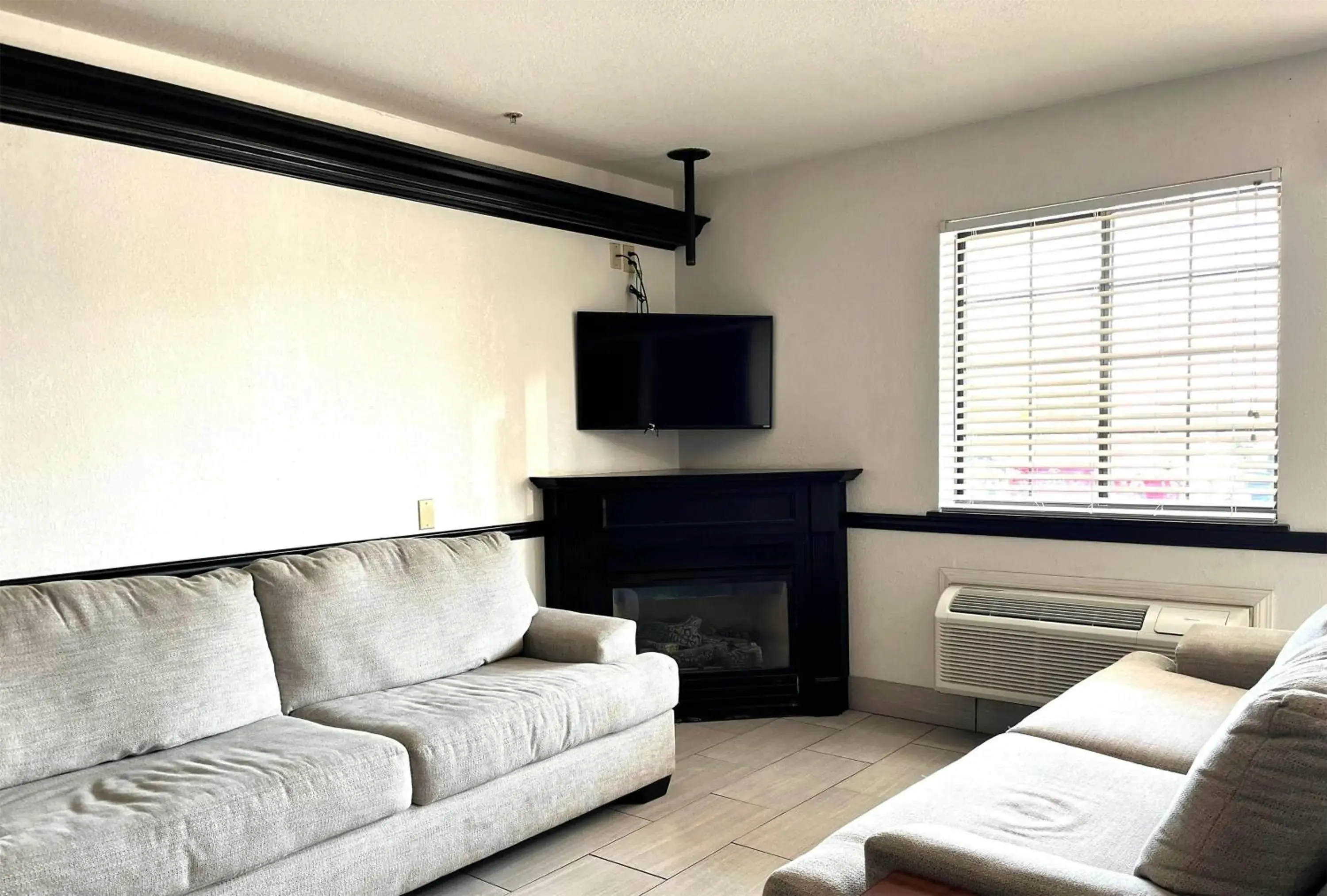 Lobby or reception in Super 8 by Wyndham Madison IN Lobby or reception in Super 8 by Wyndham Madison IN