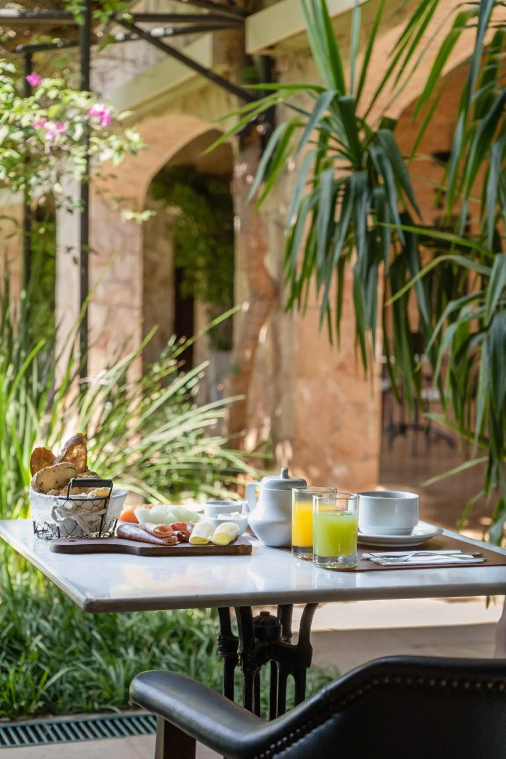 Las Lomas Casa Hotel