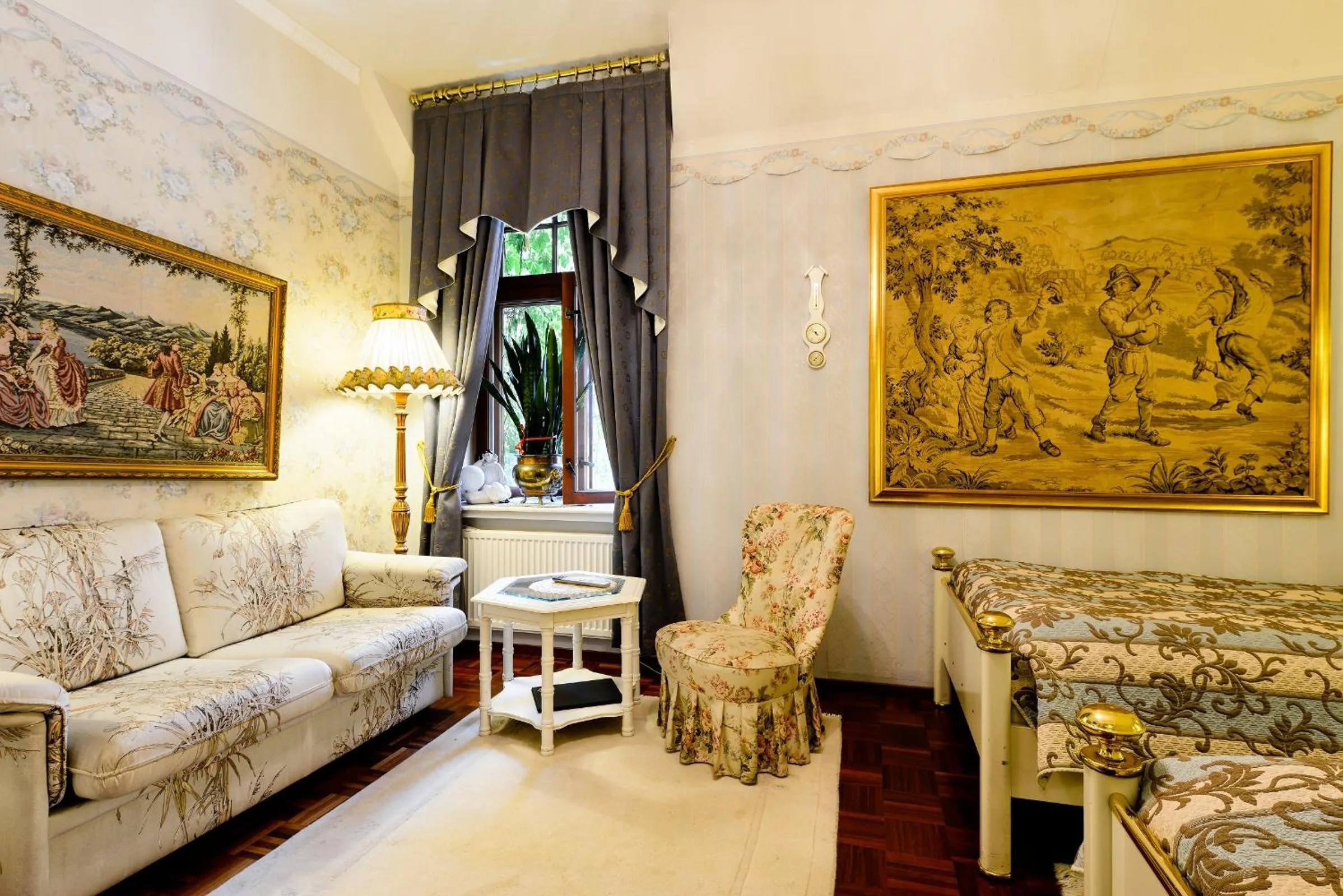 Seating area in Park Hotel Turku