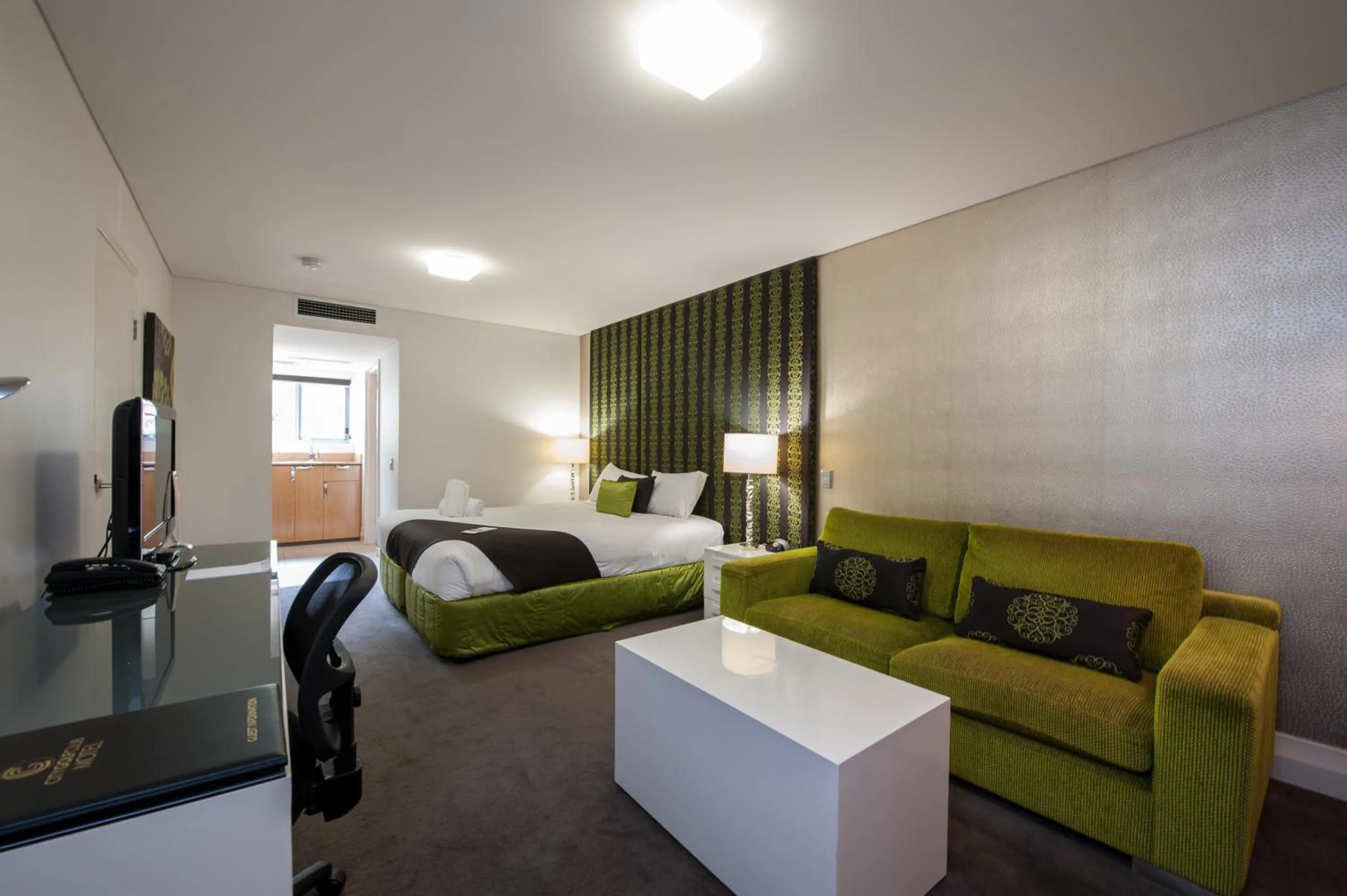 Day in City Golf Club Motel