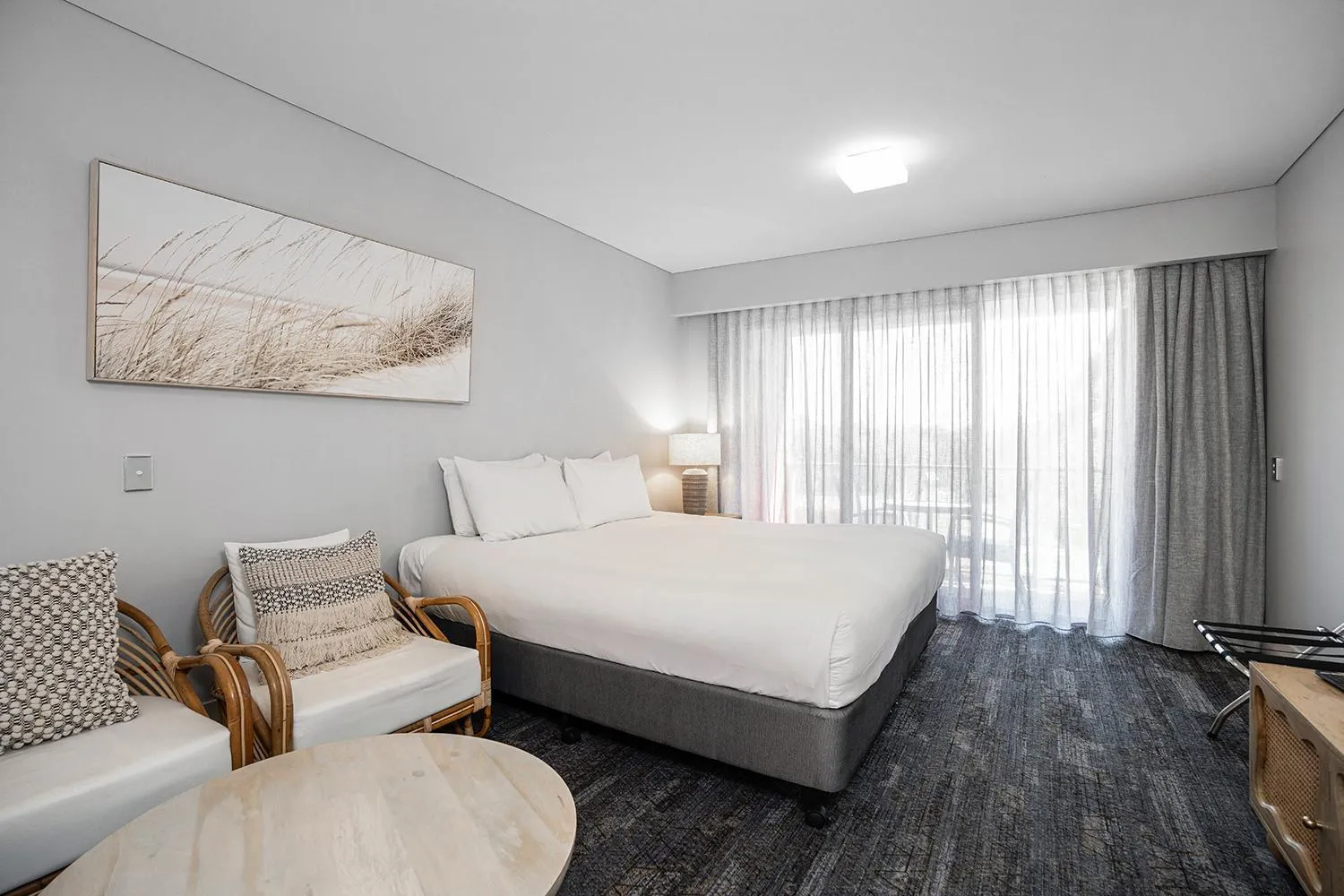 Bed in City Golf Club Motel