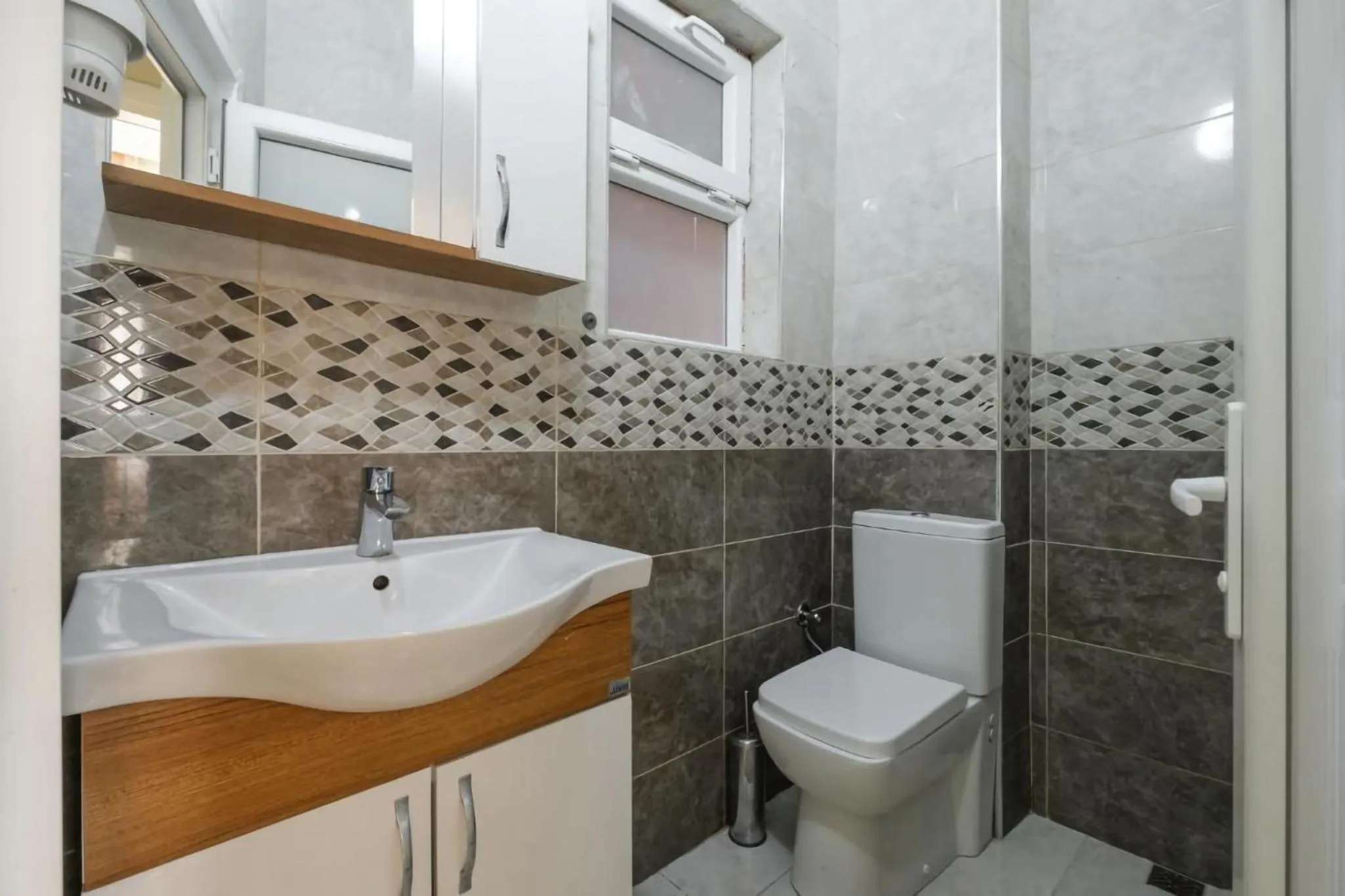 Shower in HagiaSophia Donat Suites