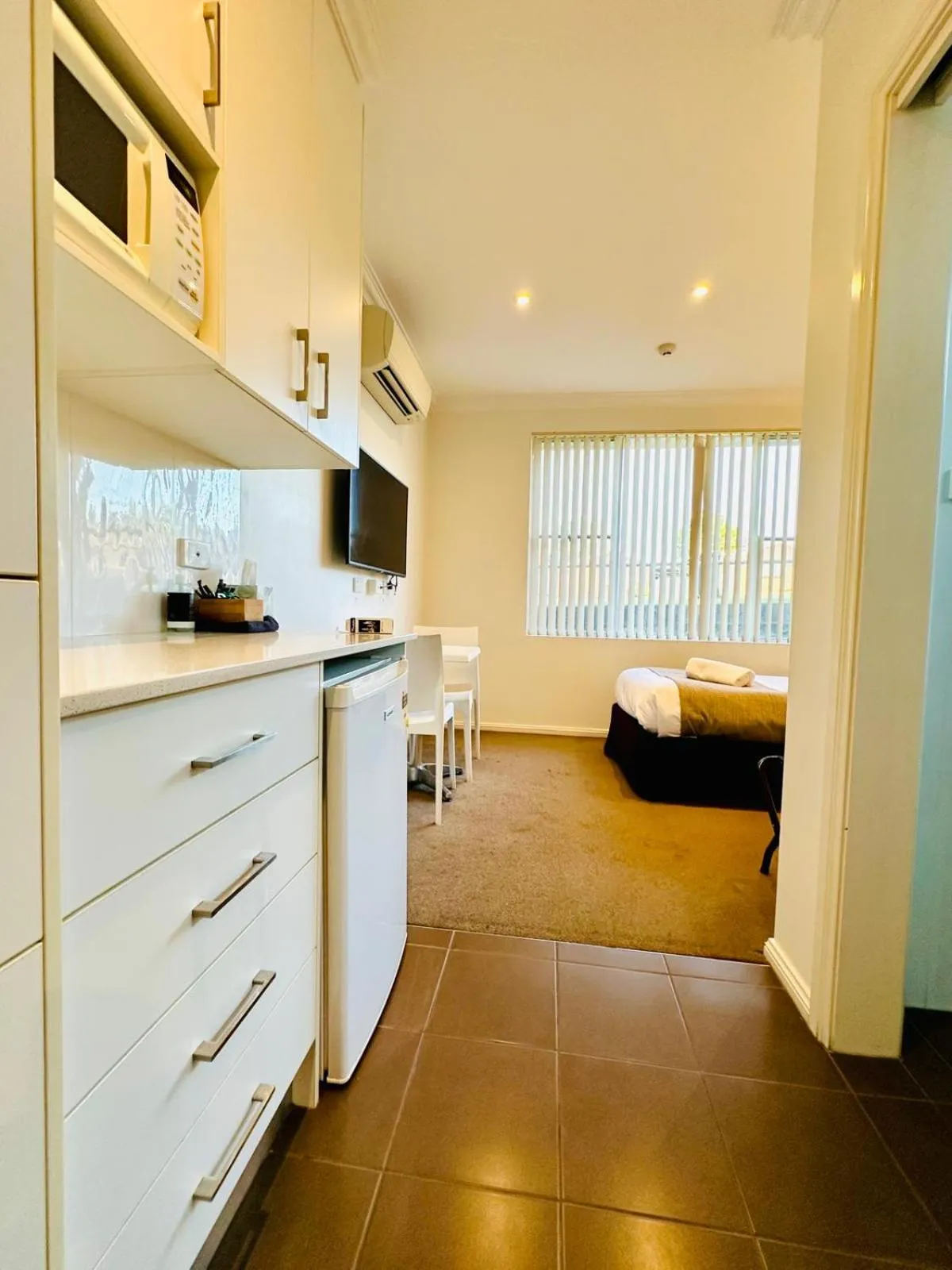 Kitchen or kitchenette in Merivale Motel