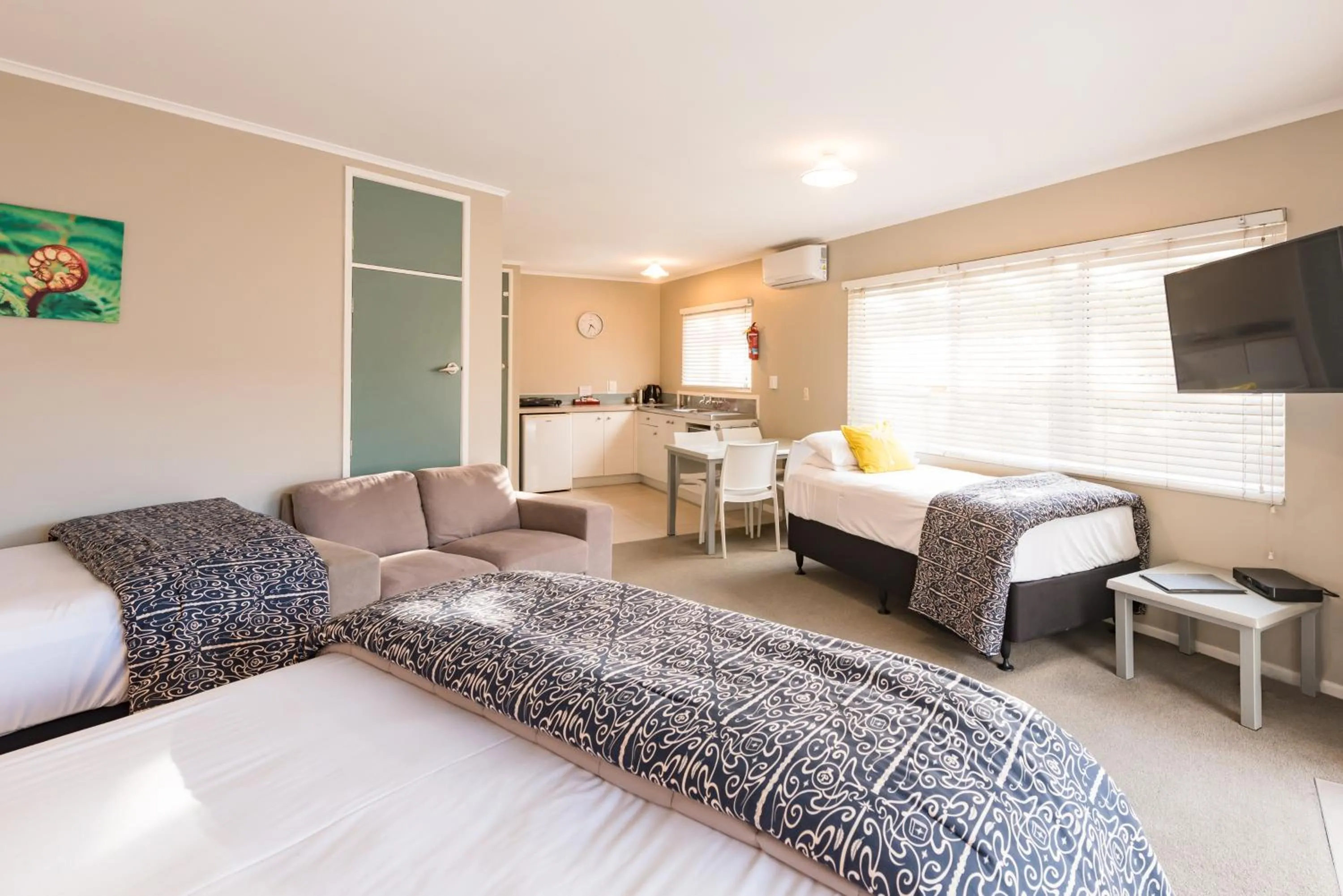 Bed in Averill Court Motel