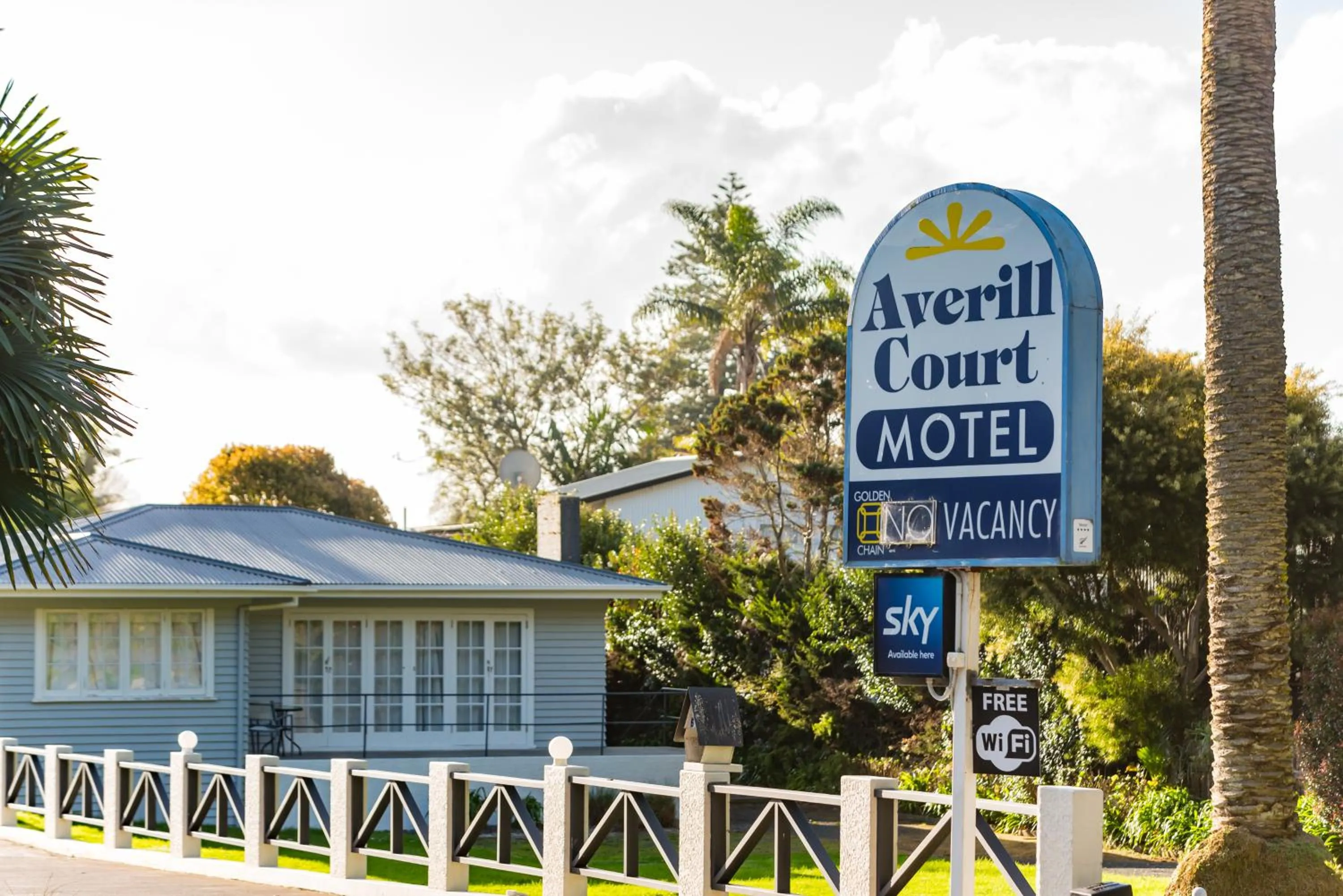 Averill Court Motel