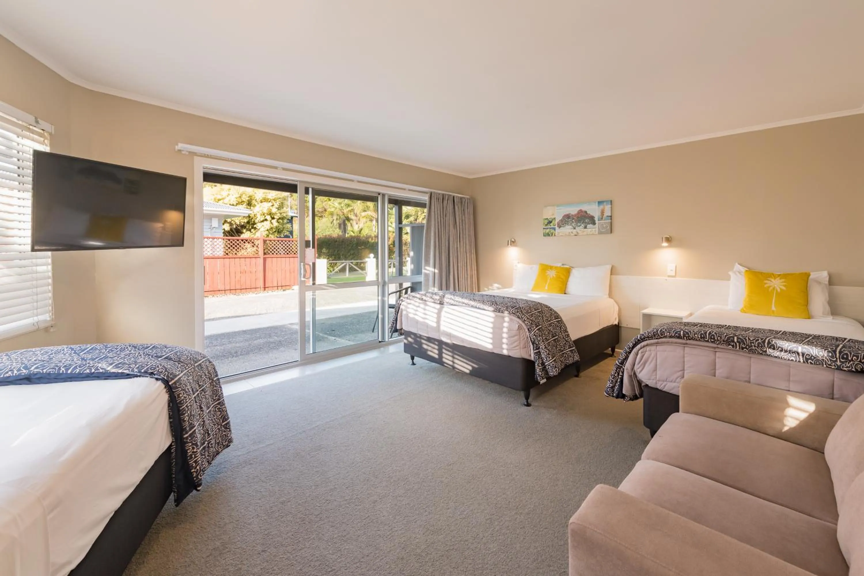 Bed in Averill Court Motel